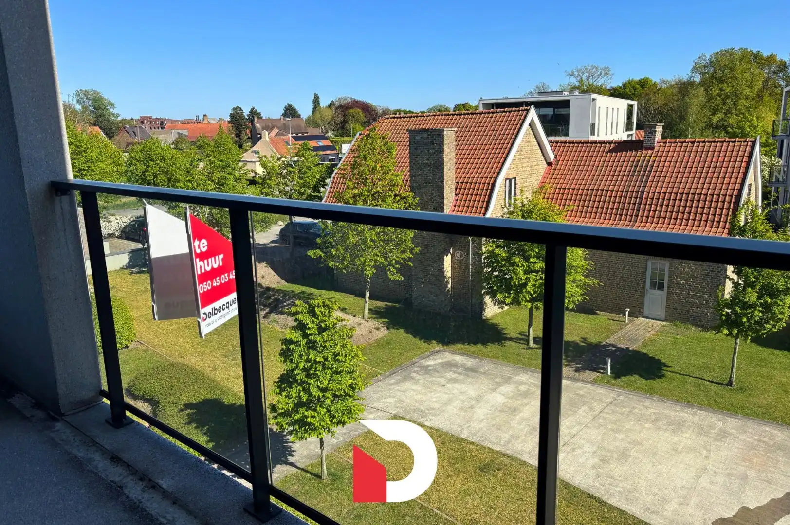 Recent appartement met 2 slaapkamer, terras en autostaanplaats foto 11