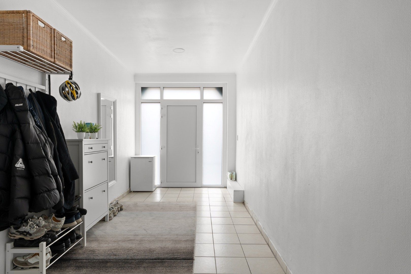 Instapklare  eengezinswoning met grote buitenruimte  in de Bloemekenswijk foto 4