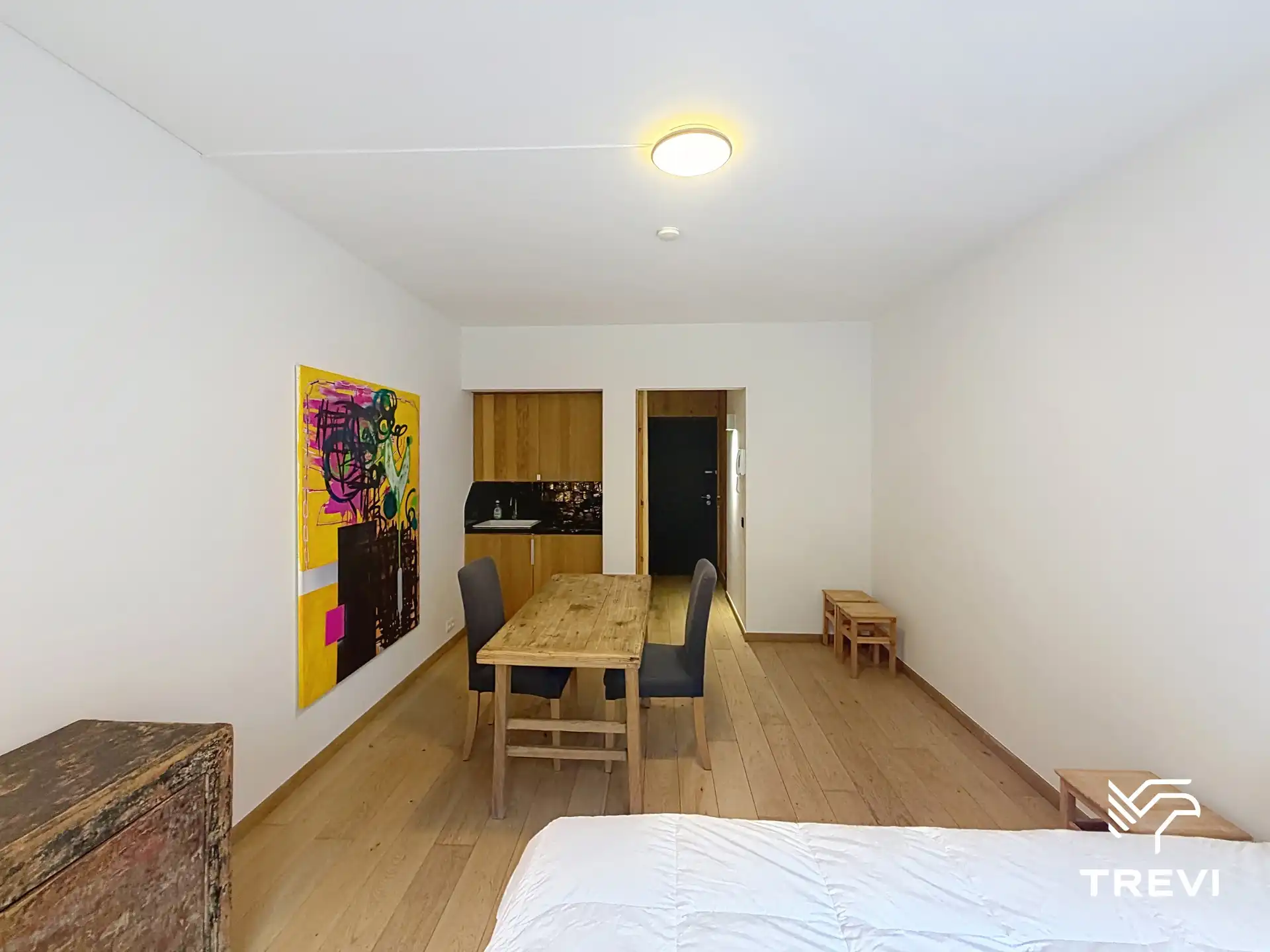 LOUIZA – Ideaal gelegen bemeubelde studio! foto 6
