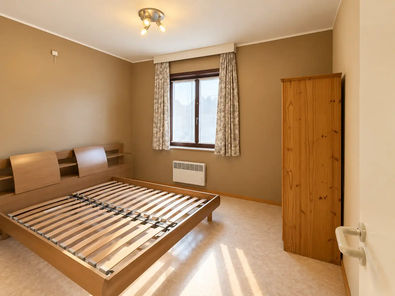 Instapklaar appartement met 2 slaapkamers en terras foto 10