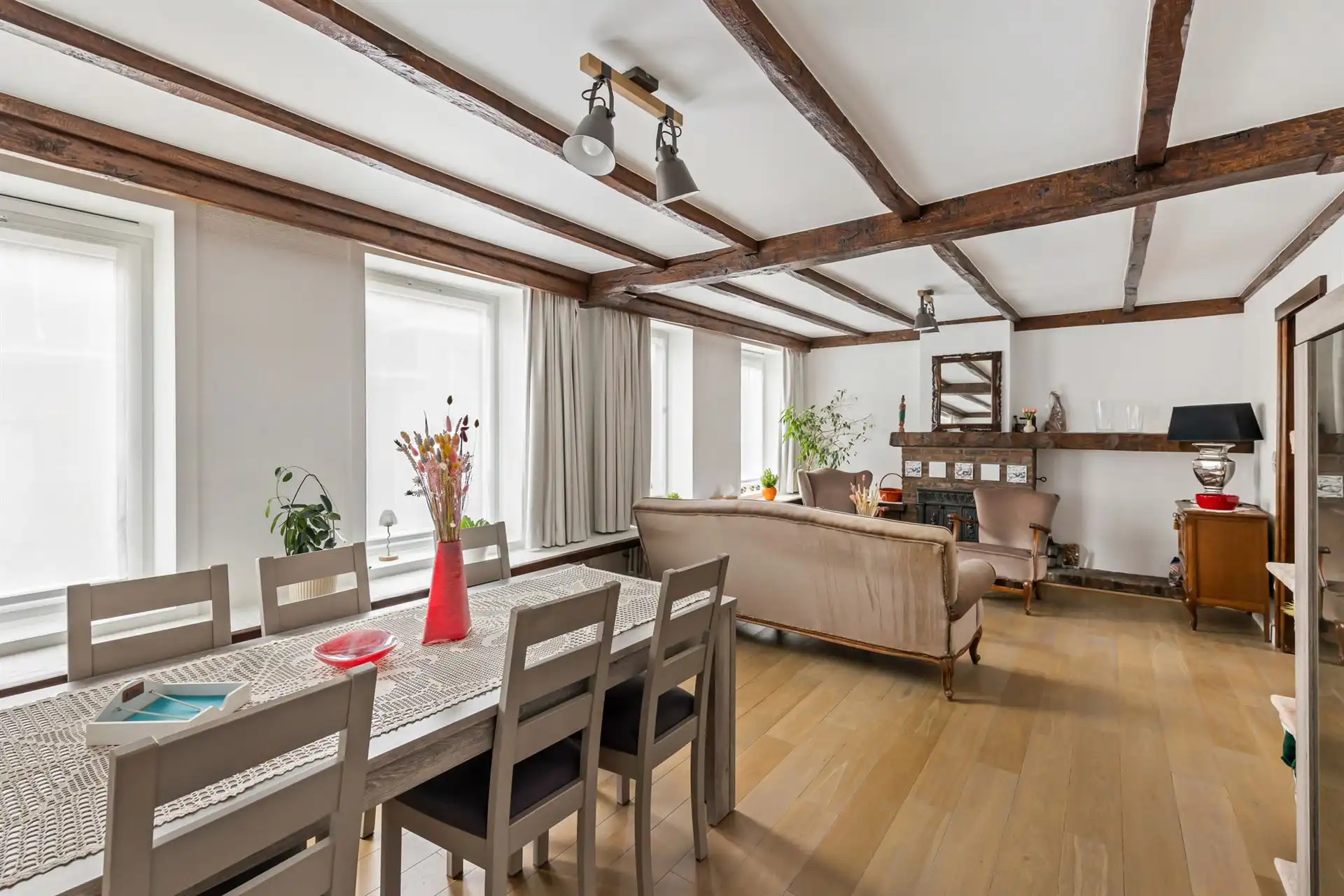 TOPGELEGEN commercieel handelspand met appartement. foto 13