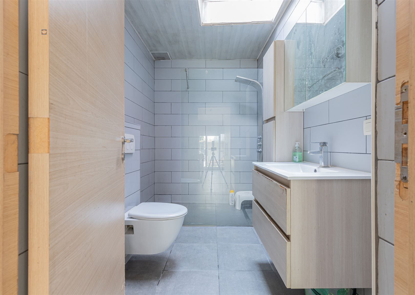 Volwaardige gezinswoning met 5 slaapkamers en 2 badkamers foto 7