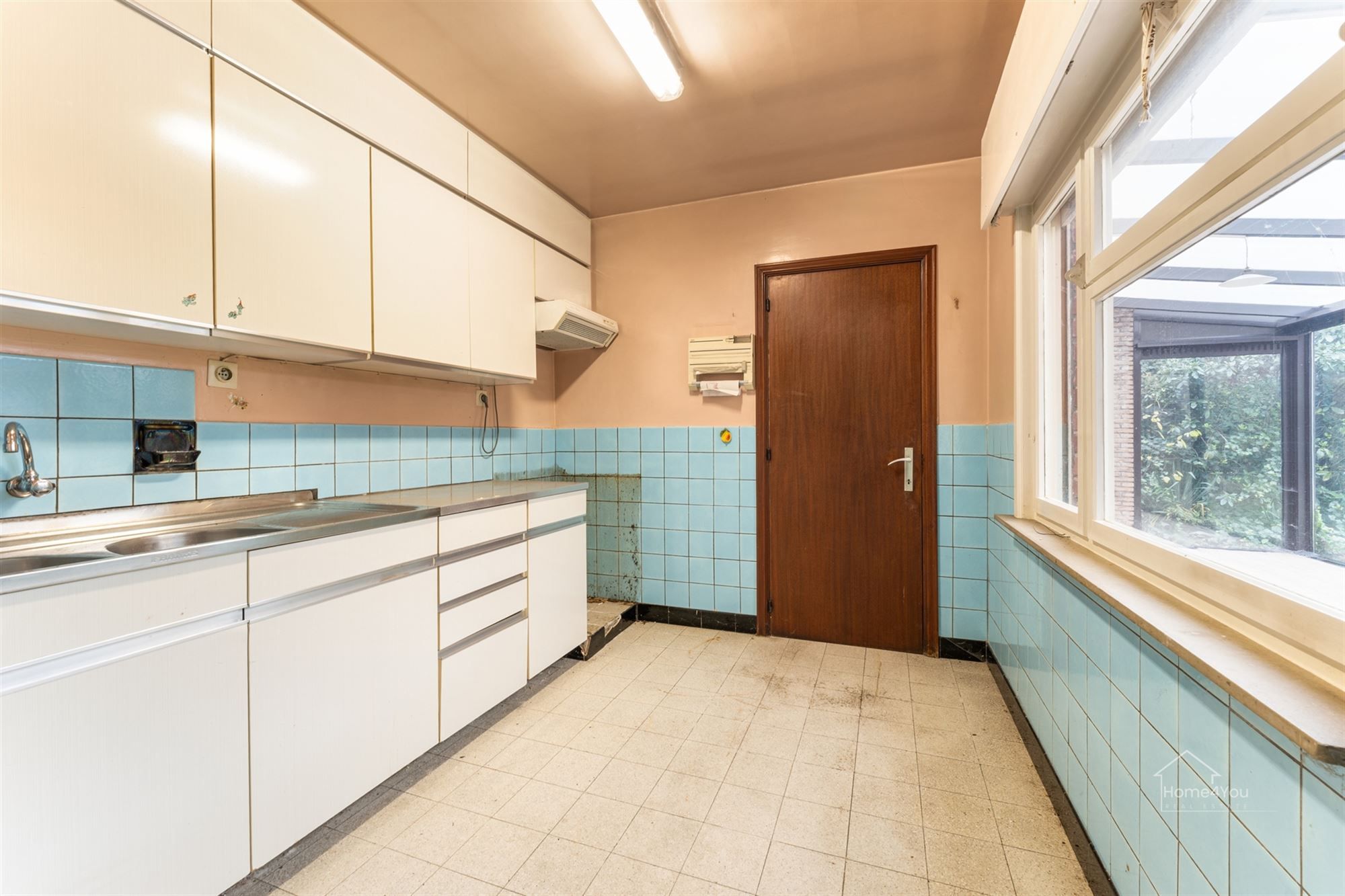 Ruime rijwoning met potentieel op het dorp!  foto 7