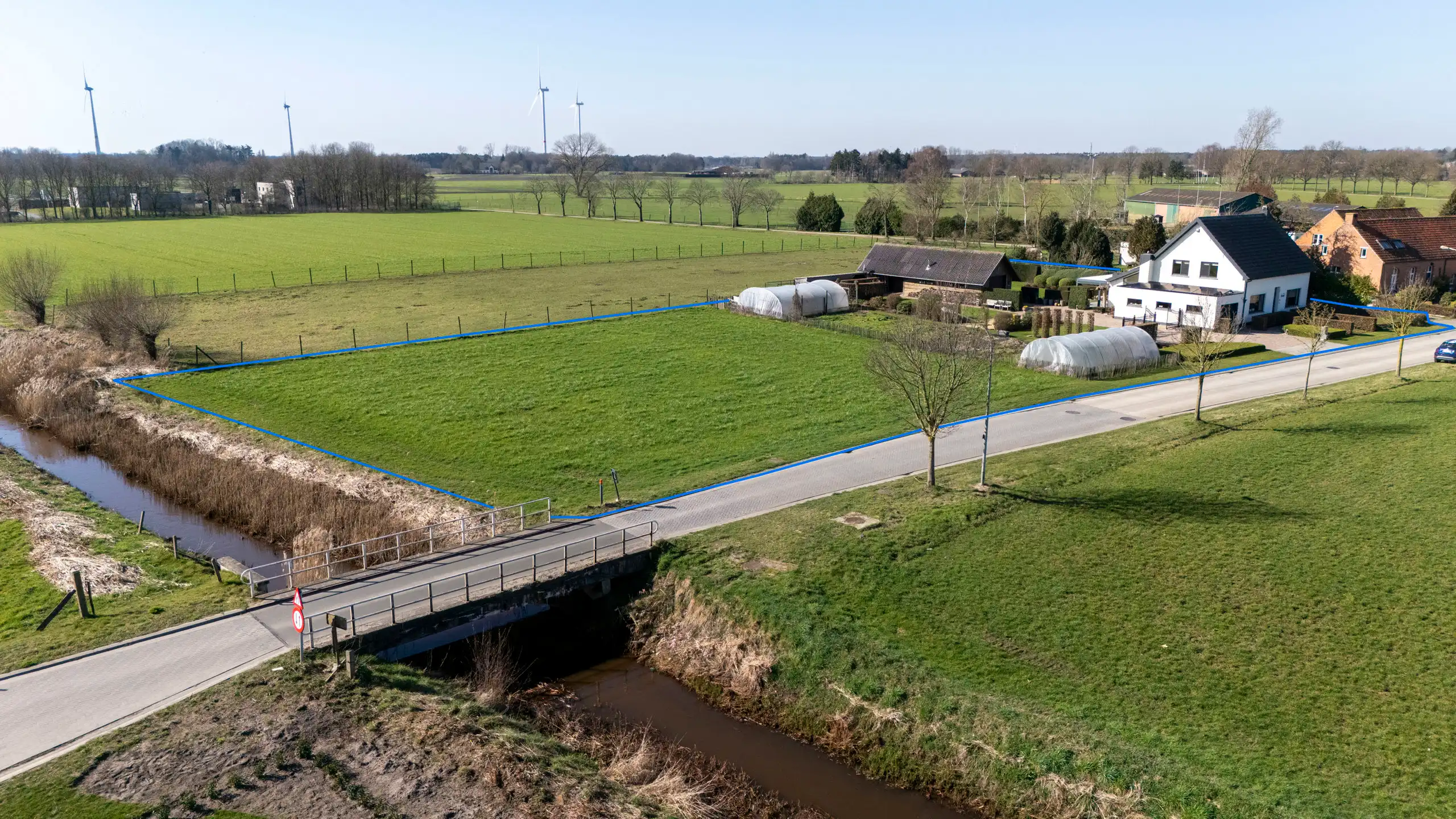 Landelijk gelegen villa gelegen in de Wampvallei in Arendonk foto {{pictureIndex}}