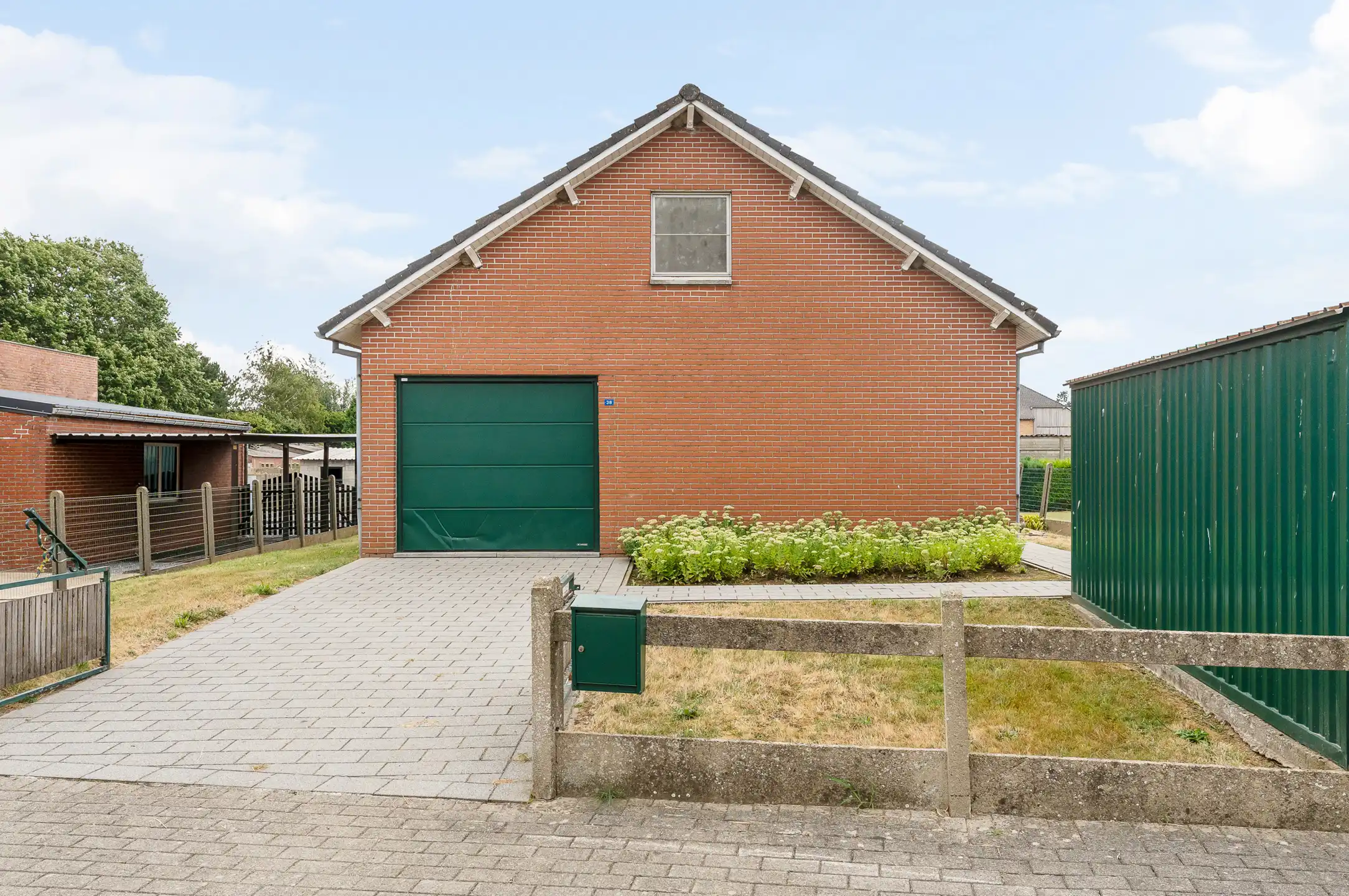 Charmante woning met inpandige garage te Millen foto 33