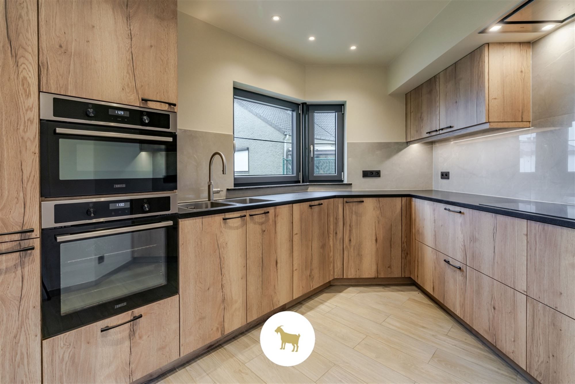 Instapklare OPEN BEBOUWING met 3 SLAAPKAMERS en GARAGE op een rustig gelegen PERCEEL GROND van 655m² foto 8