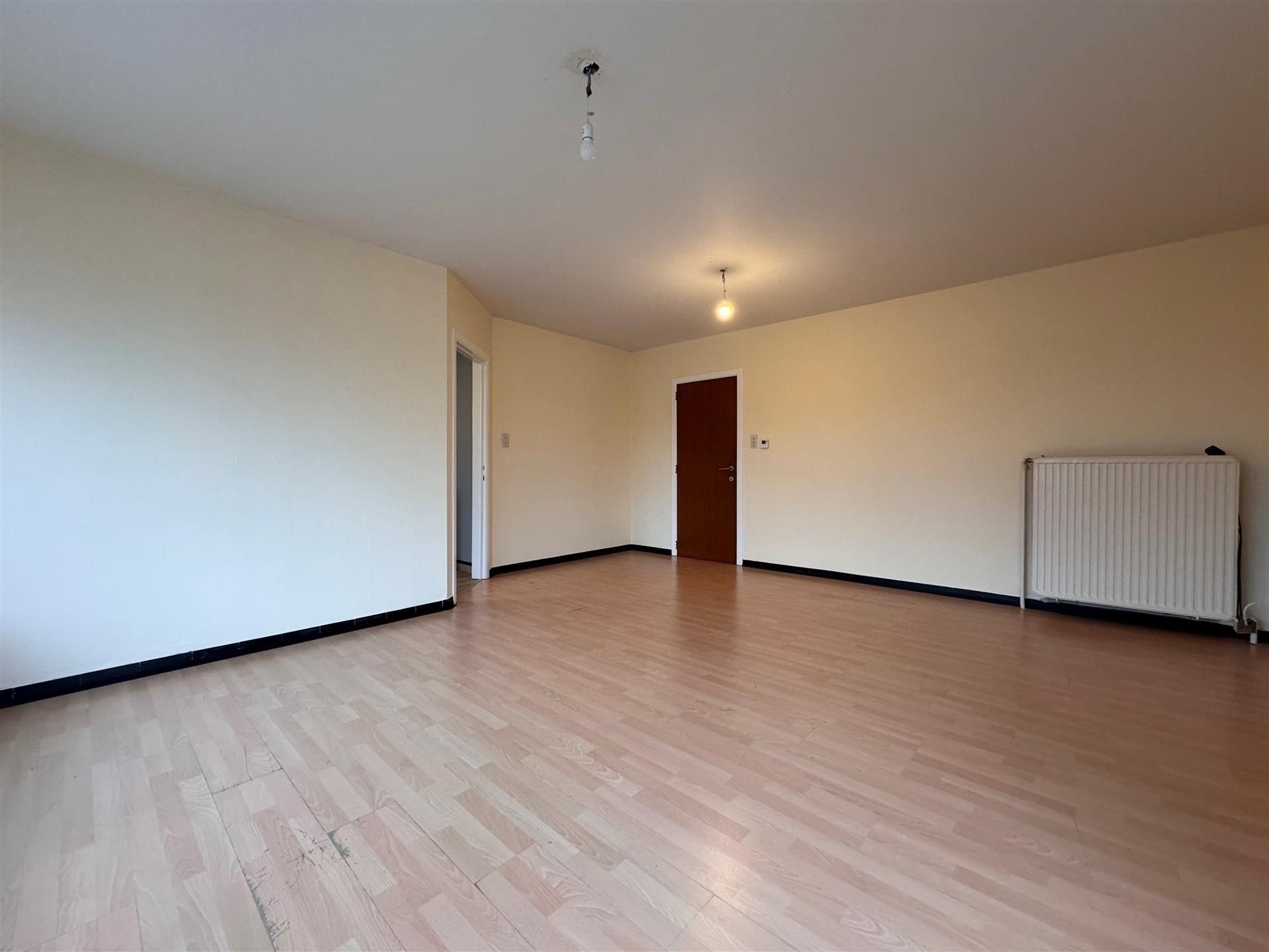 Gunstig gelegen 2 slaapkamer appartement. foto 5