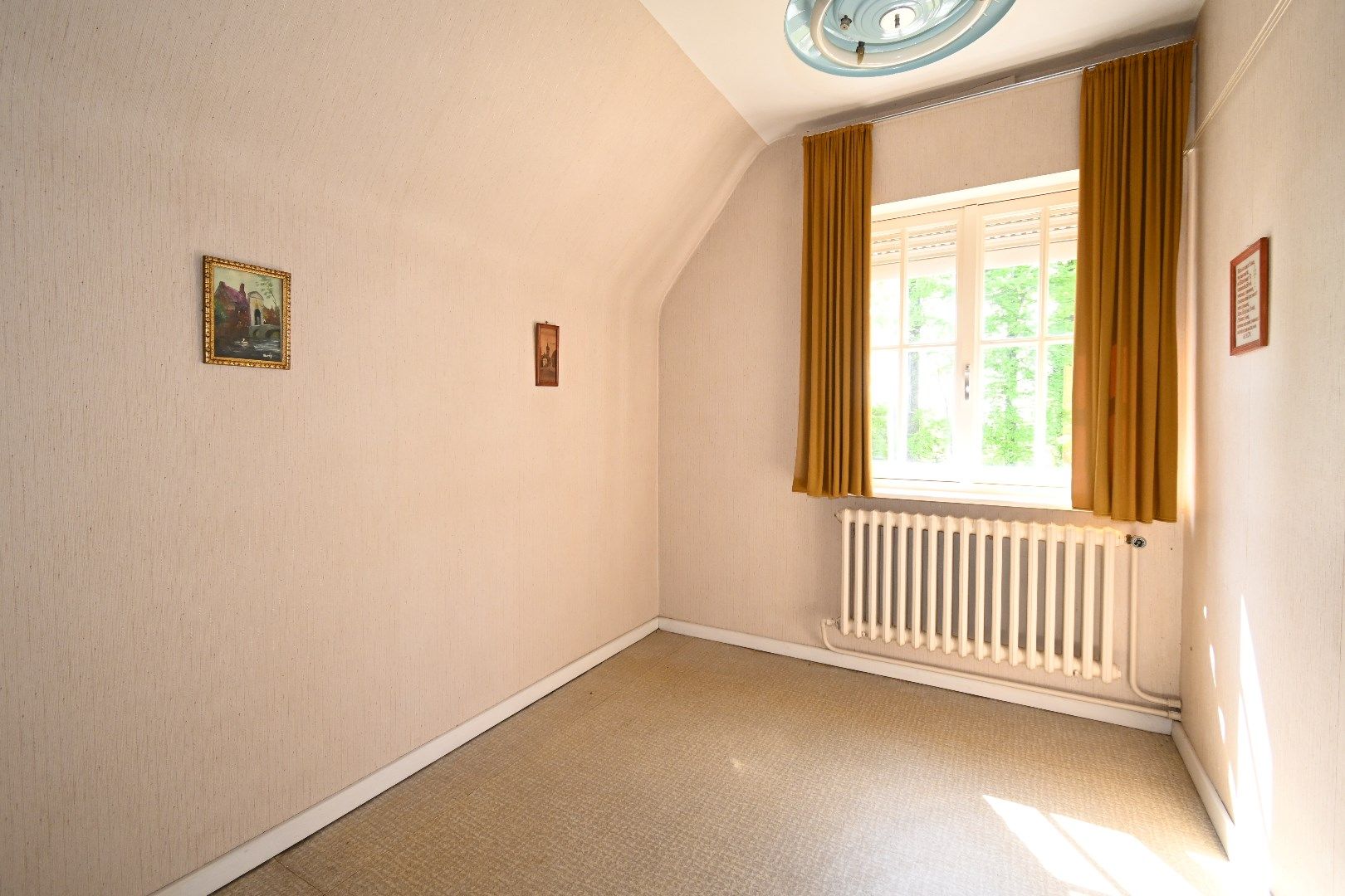 Alleenstaande woning met garage en tuin  foto 22