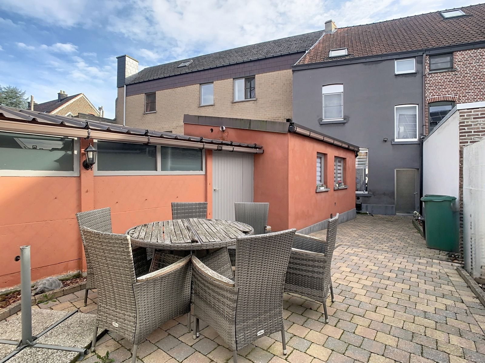 Charmante rijwoning met 3 slaapkamers én tuin, te Gijzegem! foto 19