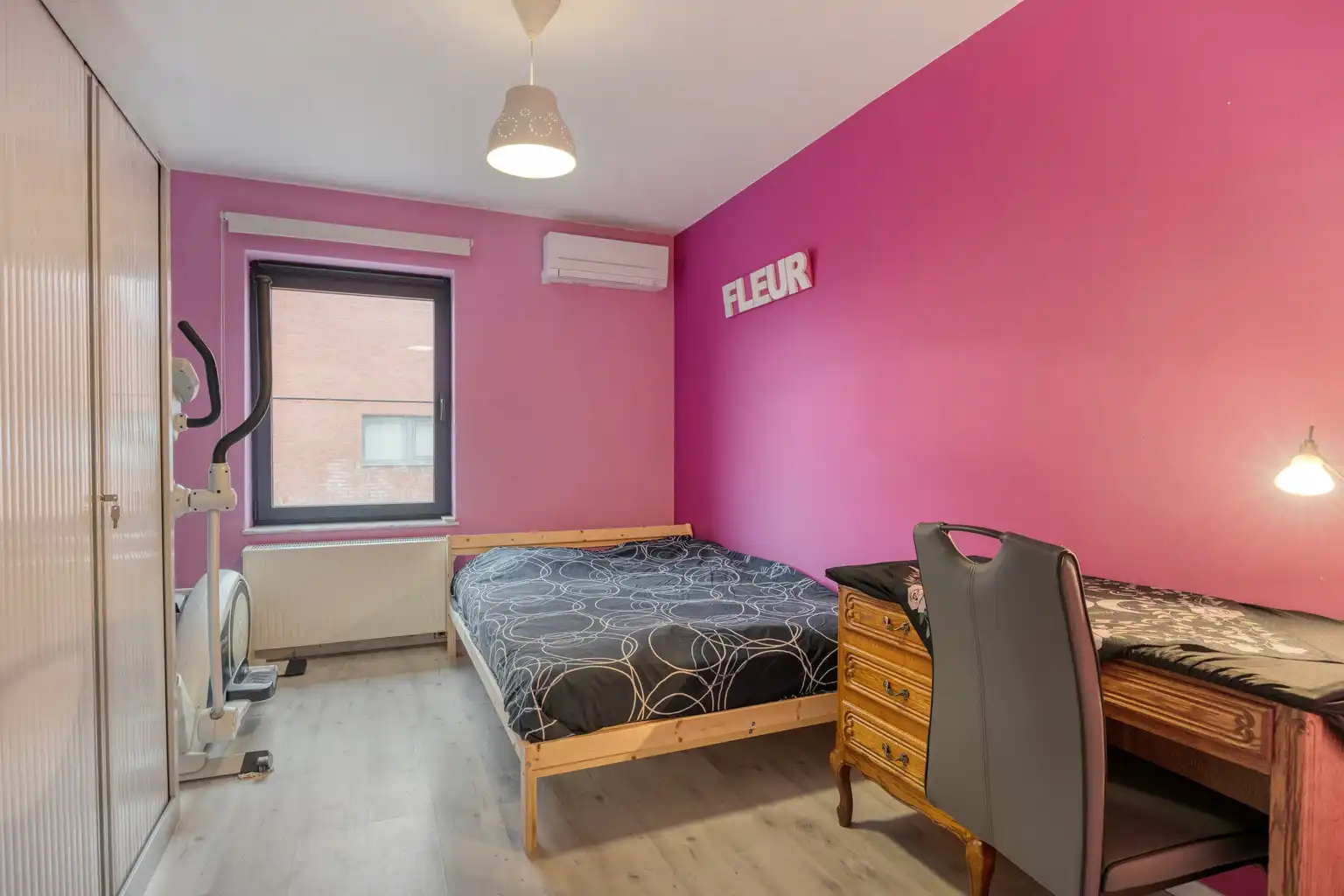 INSTAPKLARE WONING MET PRAKTIJKRUIMTE/BUREEL EN ZWEMBAD foto 22