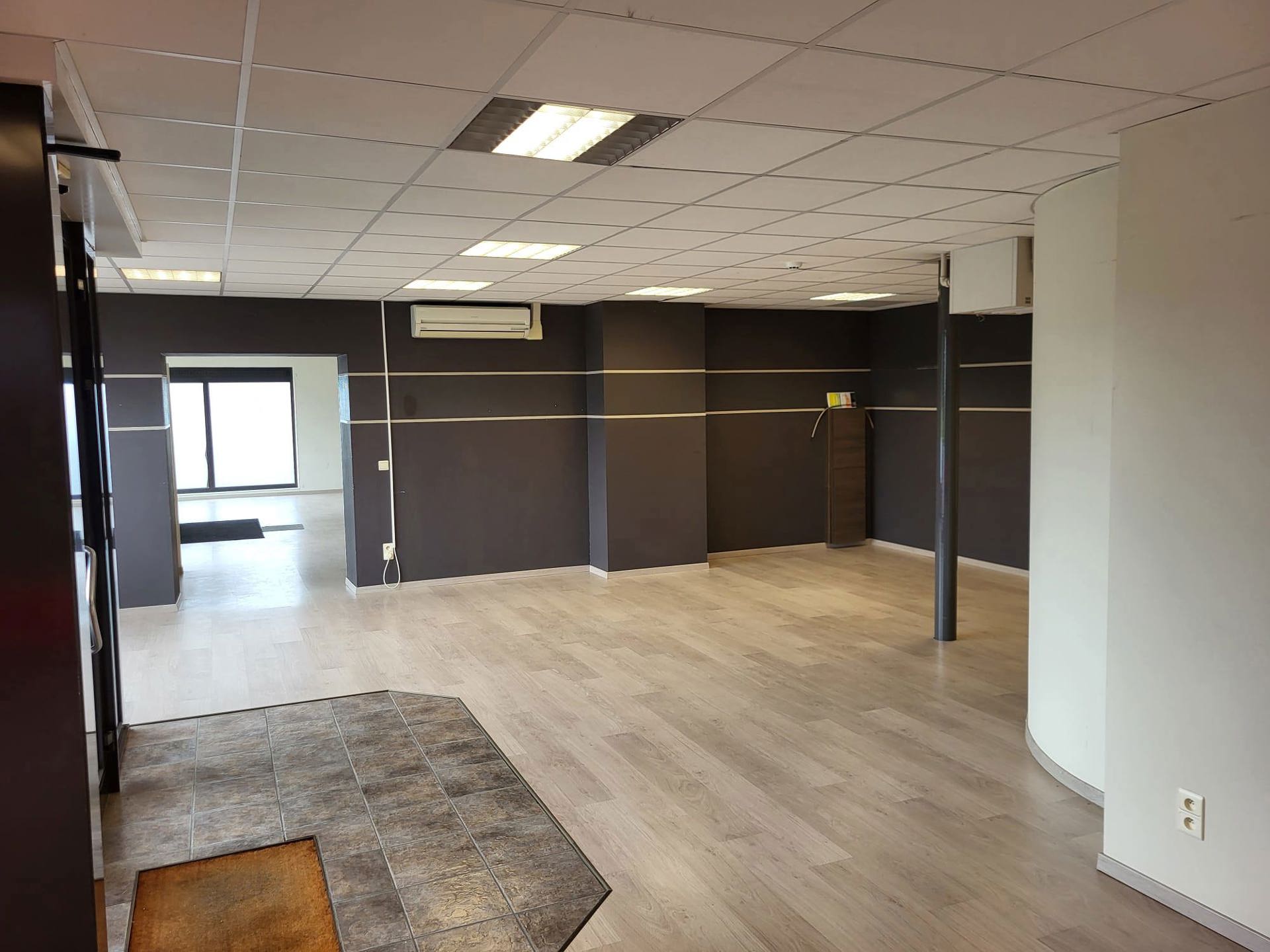 TE HUUR OPGLABBEEK: Commerciële ruimte van 190m²  foto 8