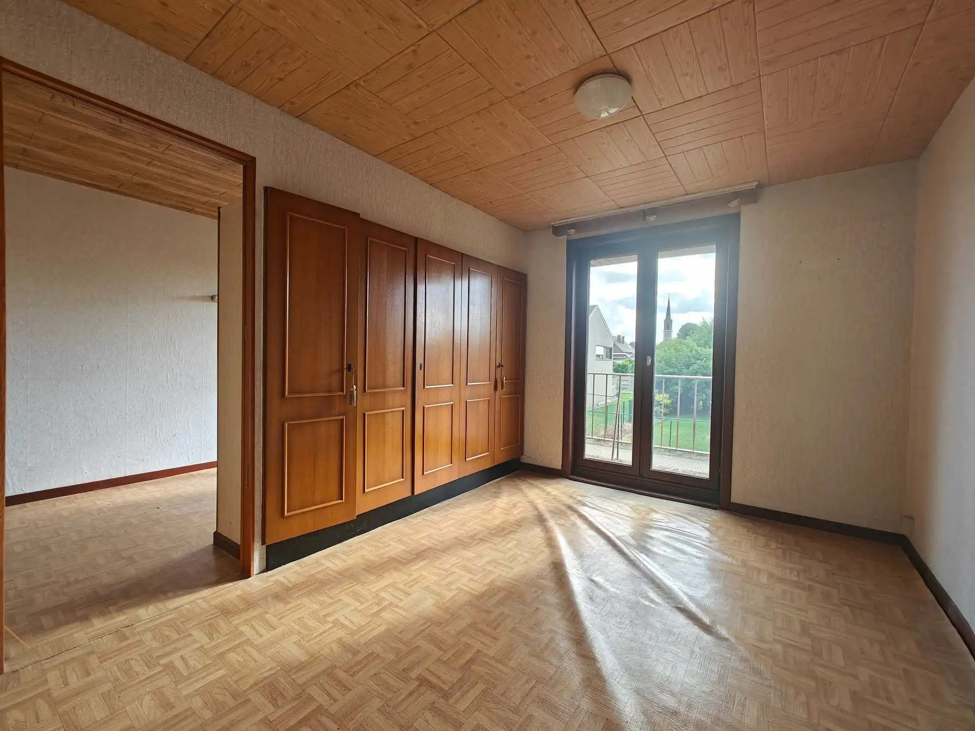 Te renoveren vrijstaande woning op een top locatie!  foto 18