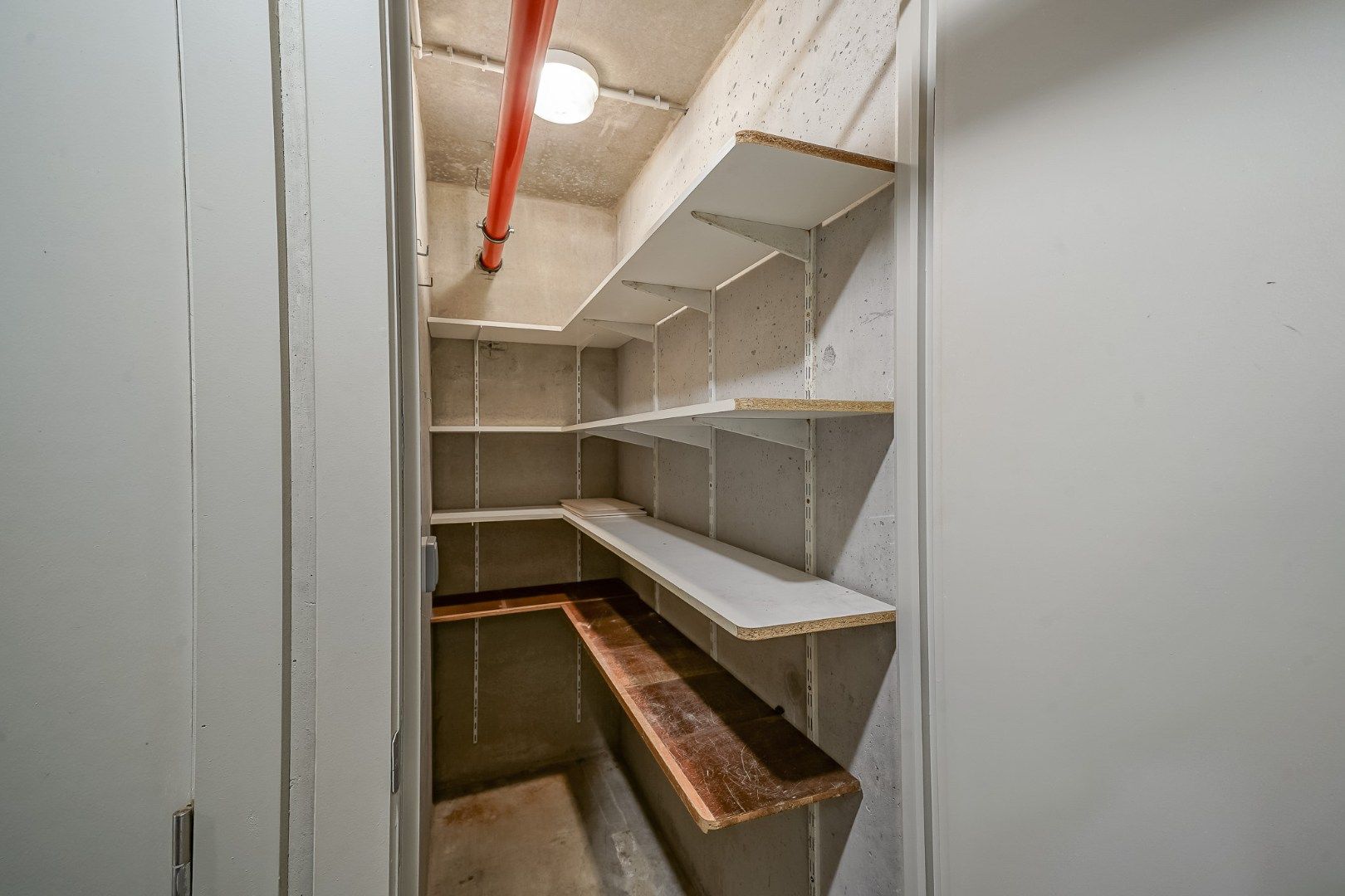 Instapklaar 2-slaapkamerappartement met zeezicht te Oostende foto 17