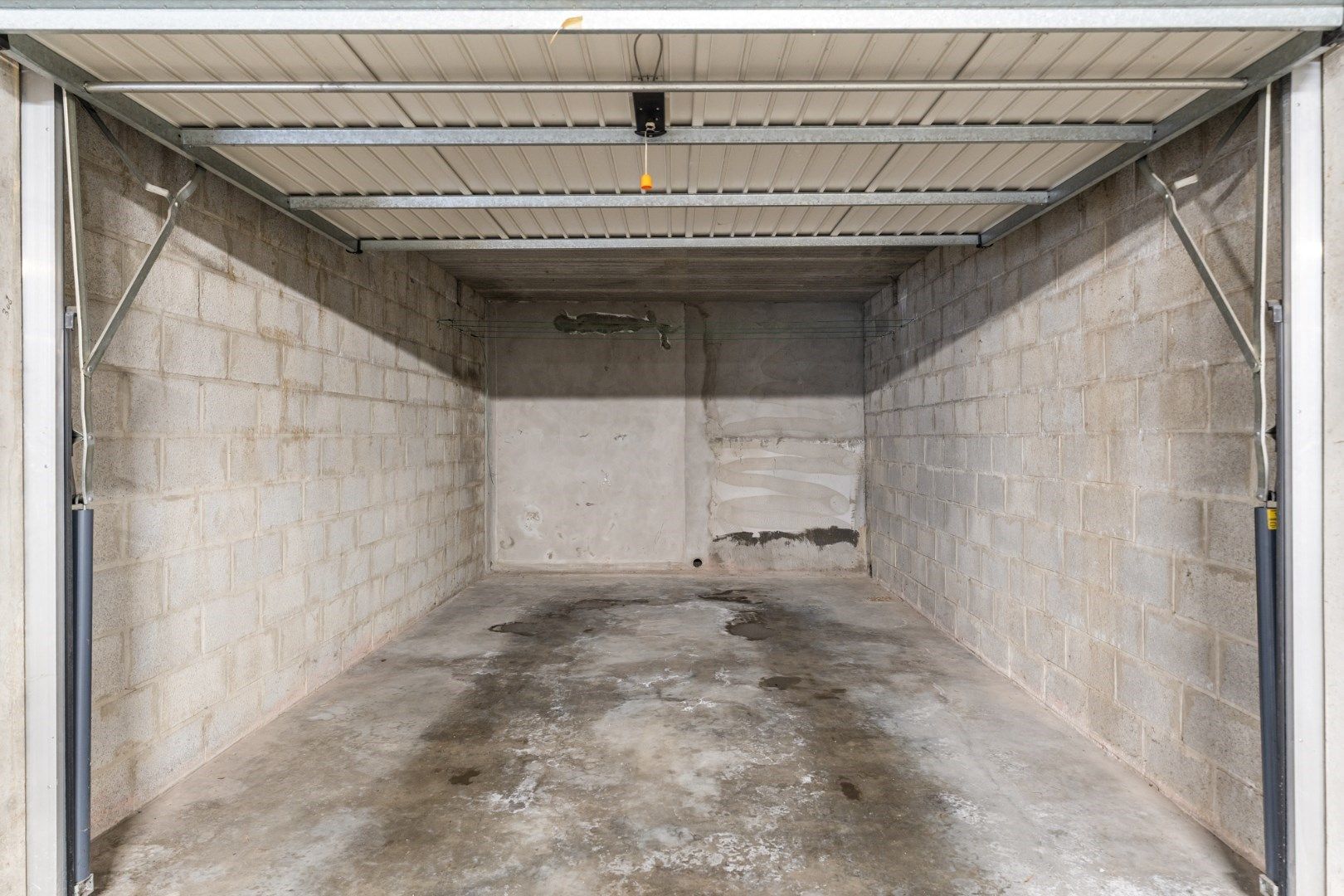 Verzorgd gelijkvloers appartement met 2 slaapkamers, ruim terras, garage en berging foto 27