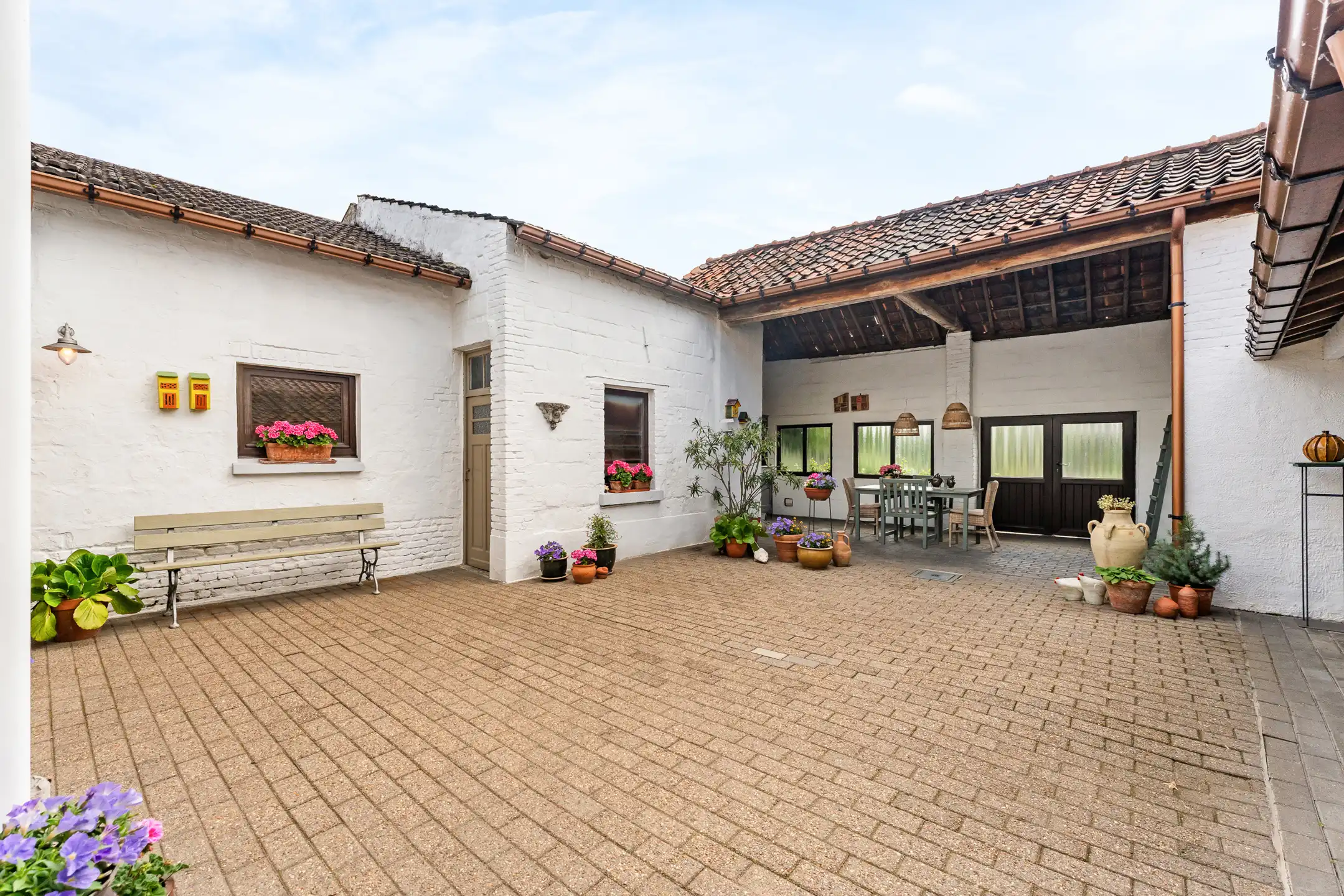 Karaktervolle woning met prachtige koer te Zussen foto 4