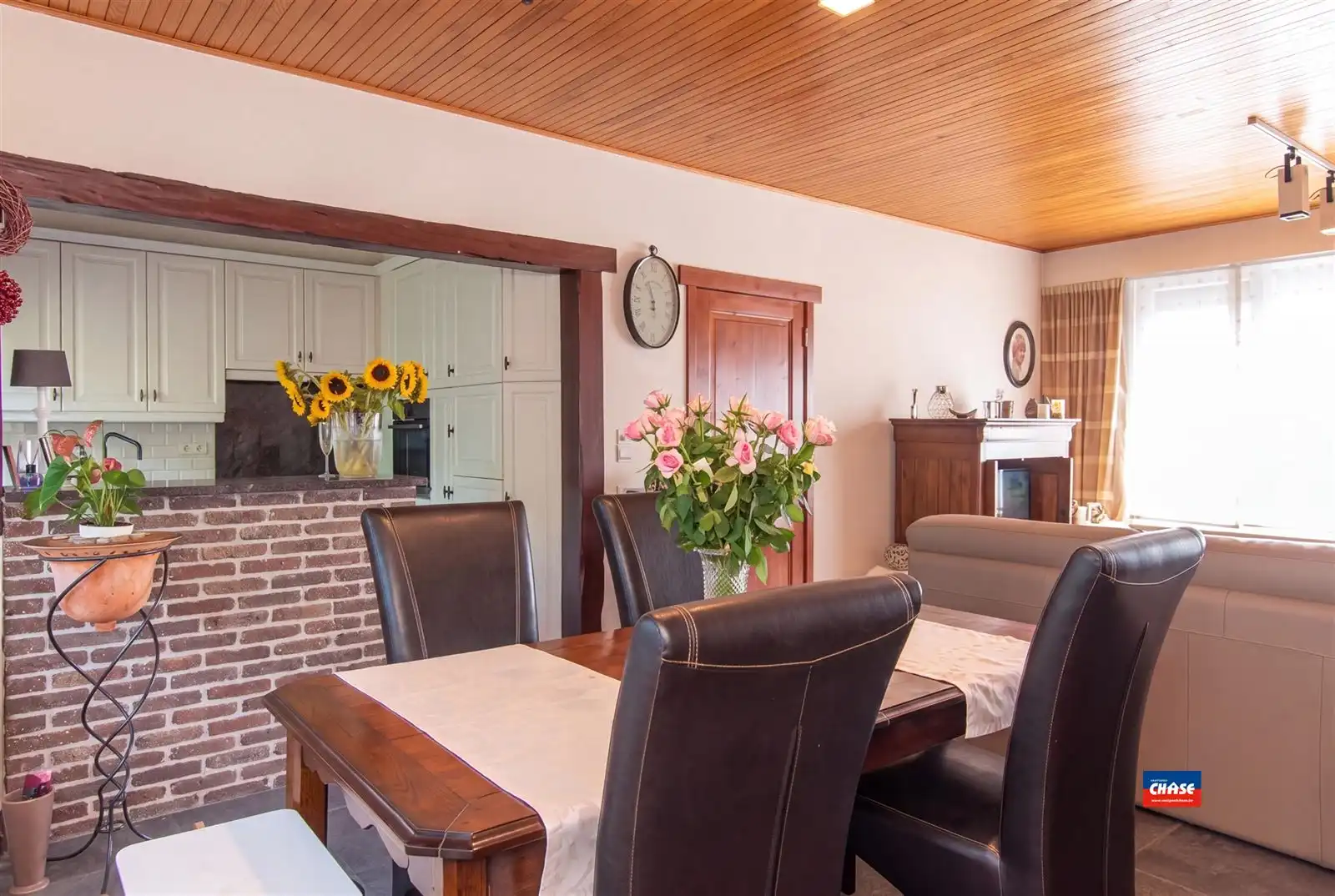 Rustig gelegen Bel-étage met drie slaapkamers, oprit, garage en een grote tuin  foto 10