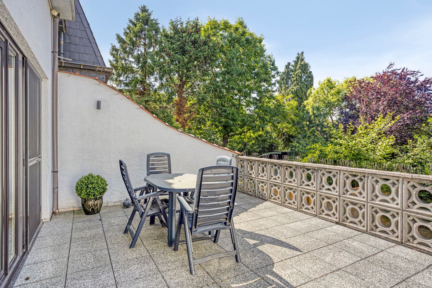 Unieke woning aan het Mertensplein met grote garage, 2 terrassen en tuin! foto 21
