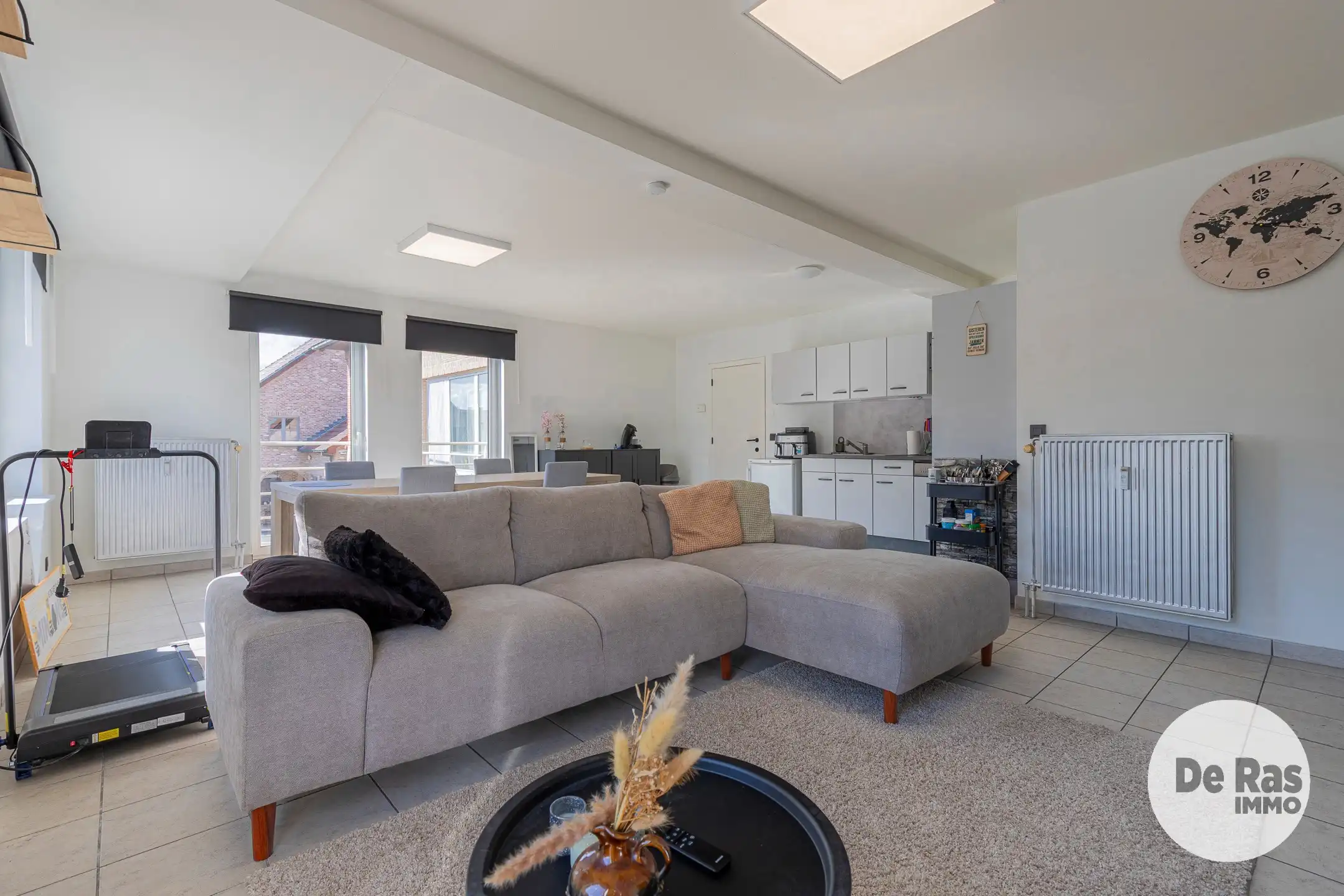 HAALTERT -  App met twee slaapkamers, terras en garage! foto 5