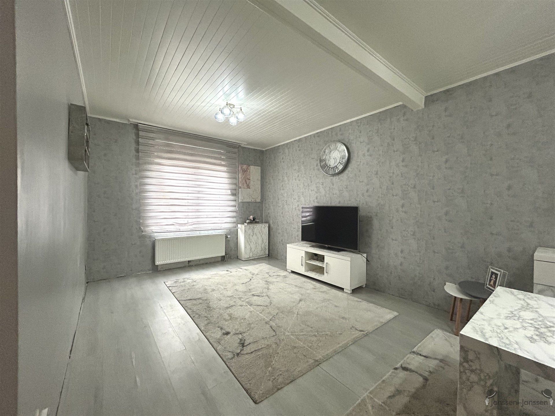 charmant huis met zijpoortje foto 5