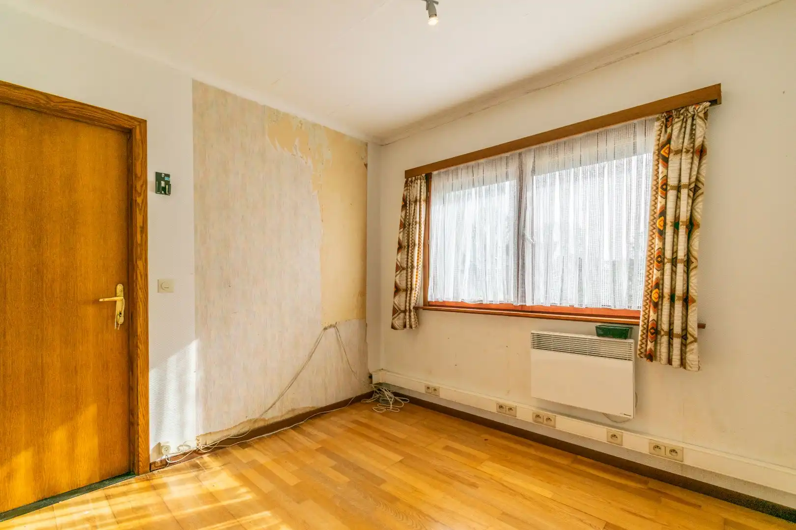 CHARMANTE BUNGALOW MET 2 SLPK OP TOPLOCATIE ! foto 24