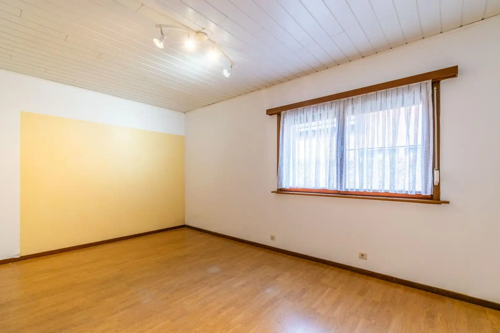 CHARMANTE BUNGALOW MET 2 SLPK + BUREAU OP TOPLOCATIE ! foto 22