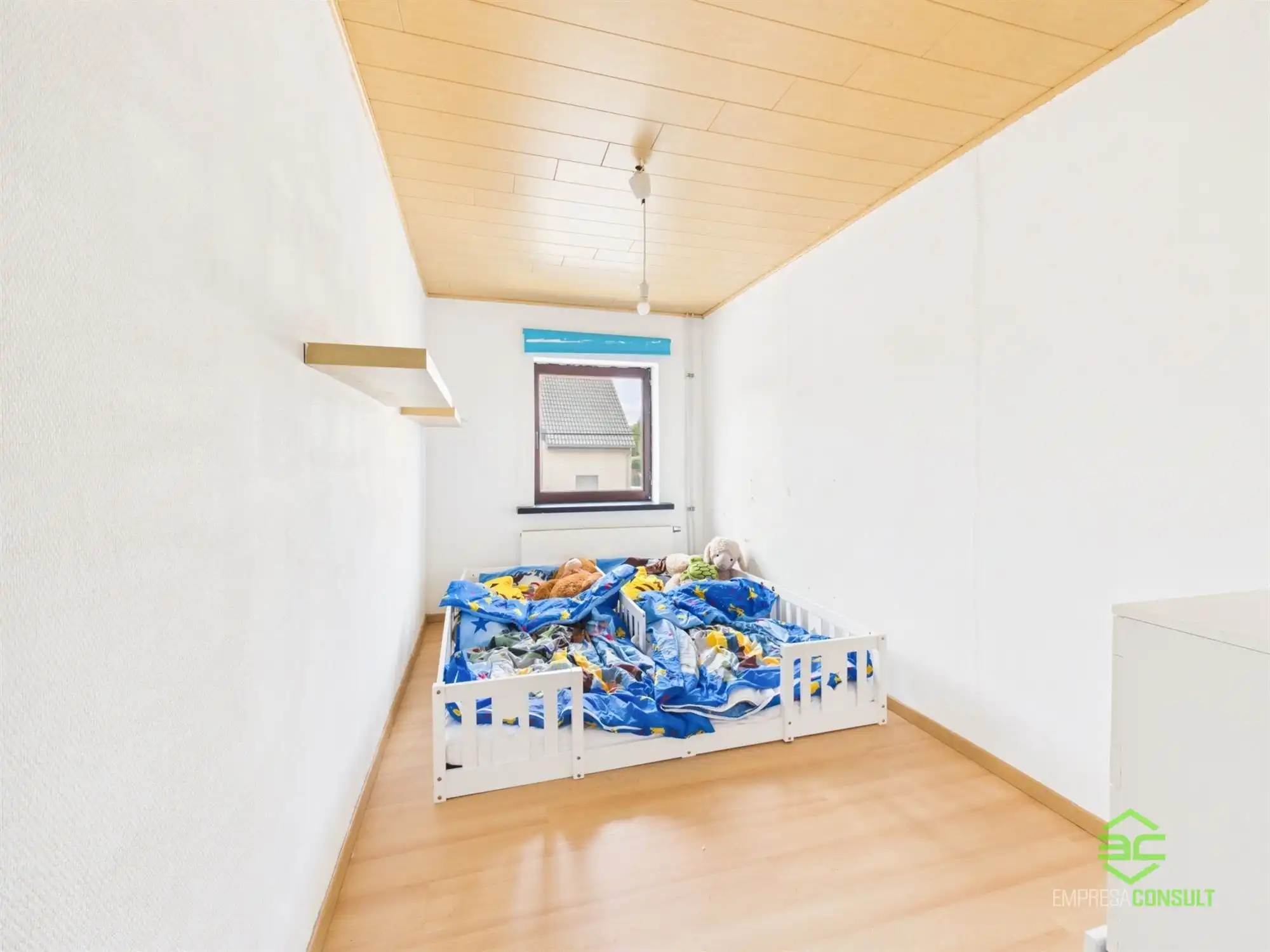 Ruime gezinswoning met zonnige tuin en uitbreidingsmogelijkheden! foto 17