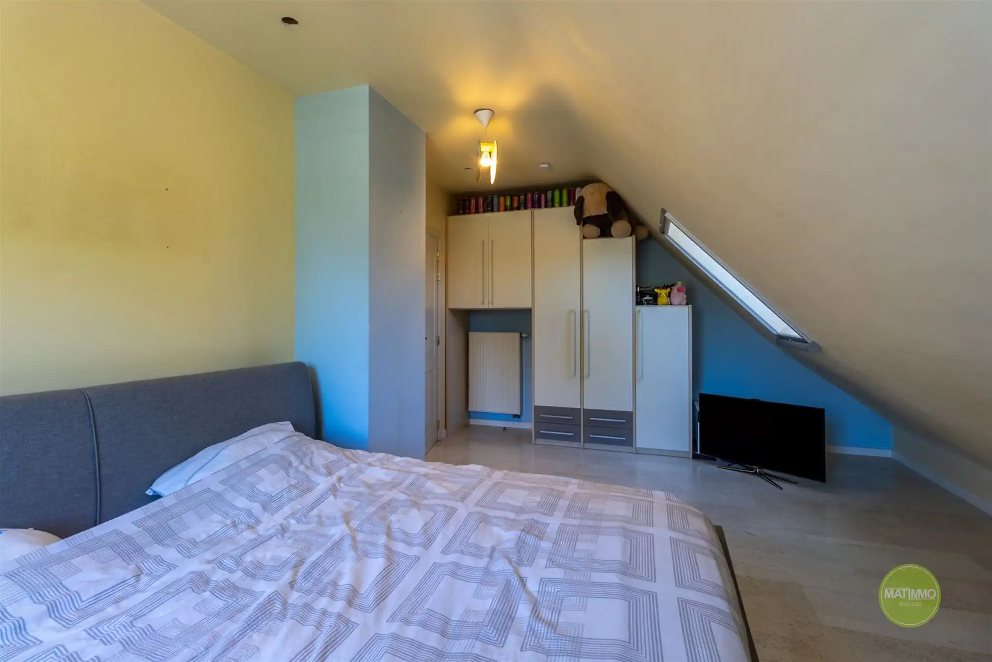 Instapklare gezinswoning met magazijn, zwembad en poolhouse  foto 20