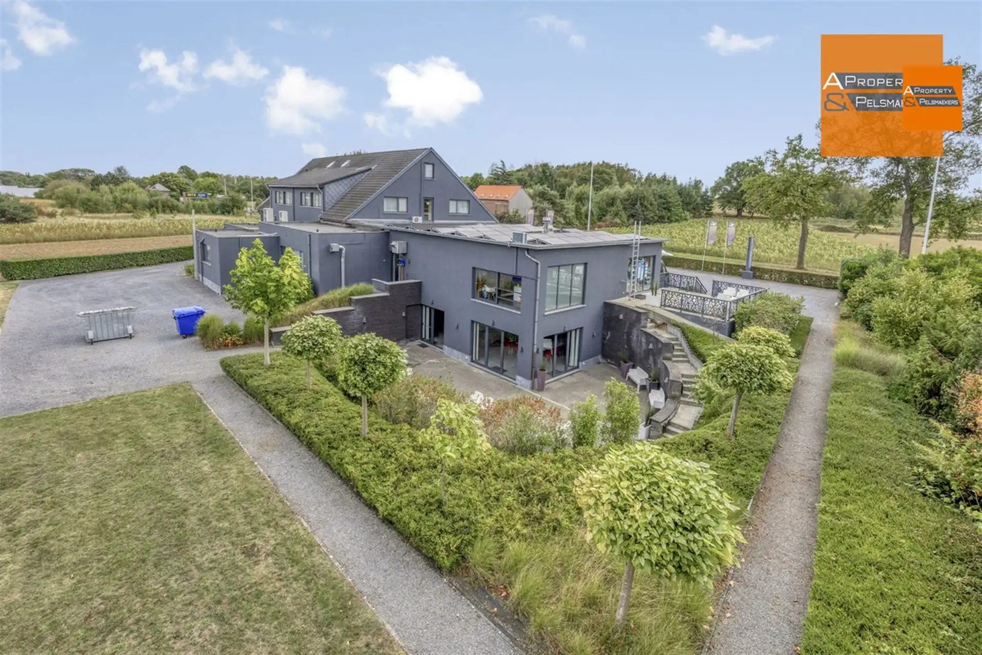 Hotel met 24 kamers foto 34