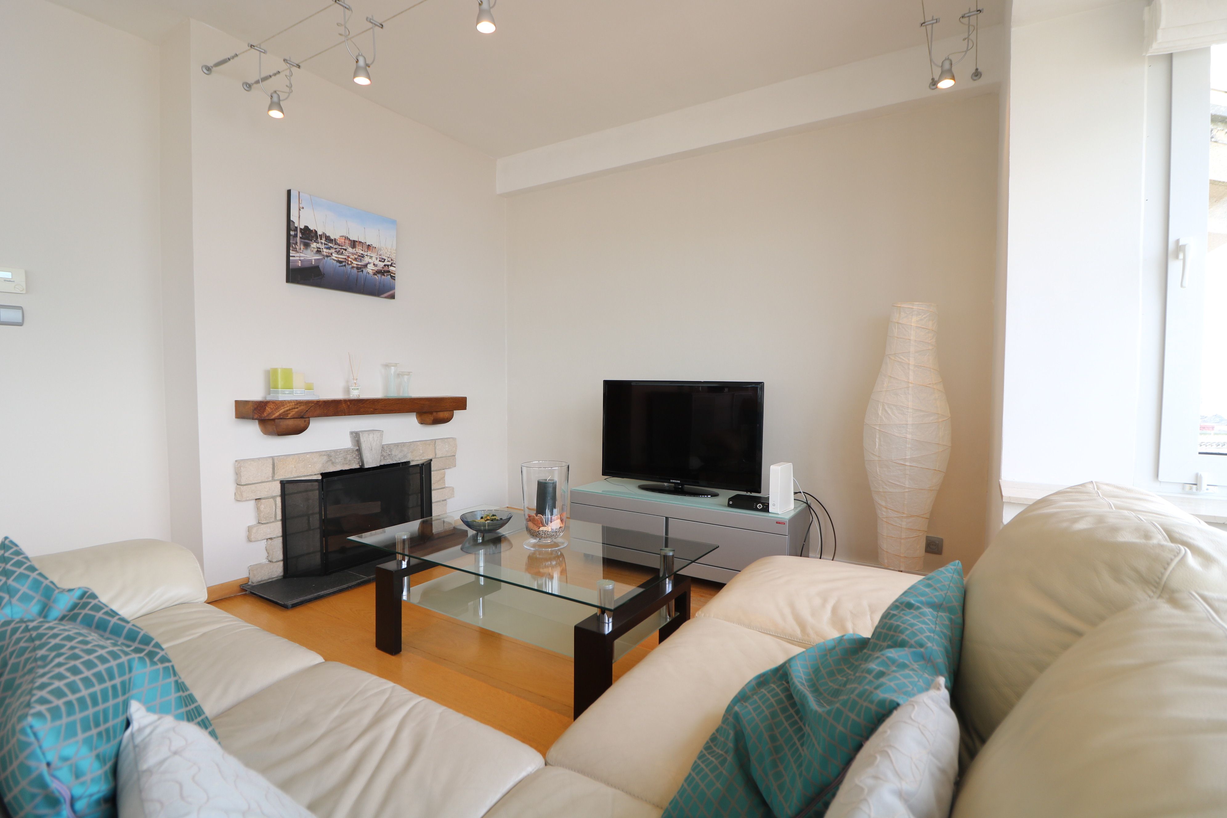 Instapklaar hoekappartement met 2 slaapkamers en fenomenaal zeezicht. foto 2