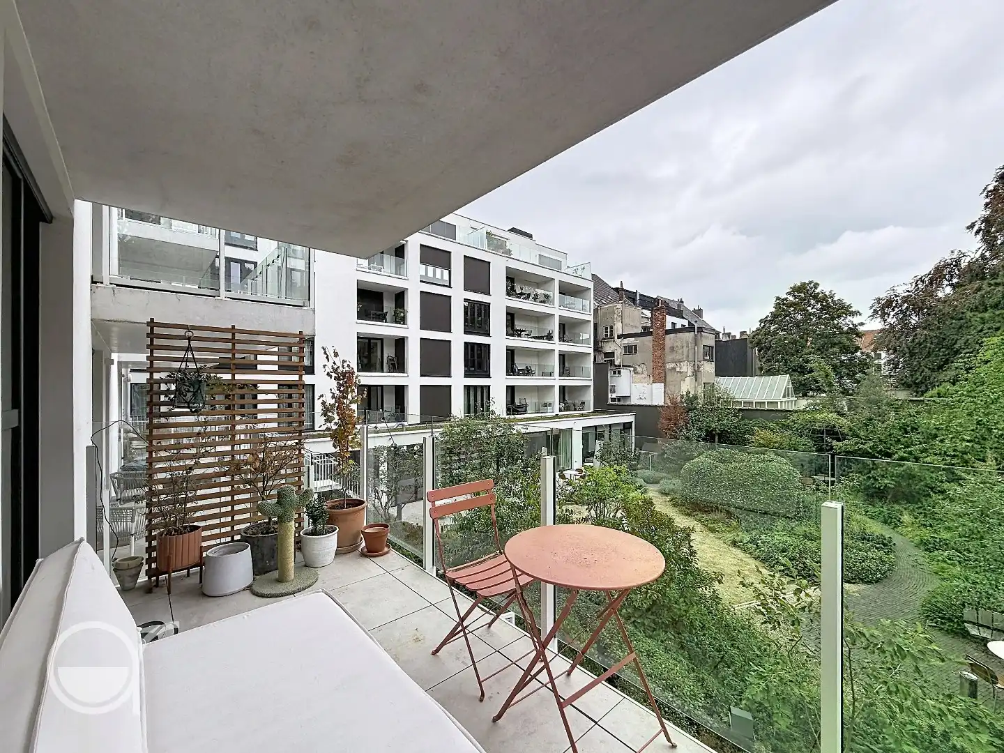 Modern 2-slaapkamerappartement met staanplaats op uitstekende locatie foto 12