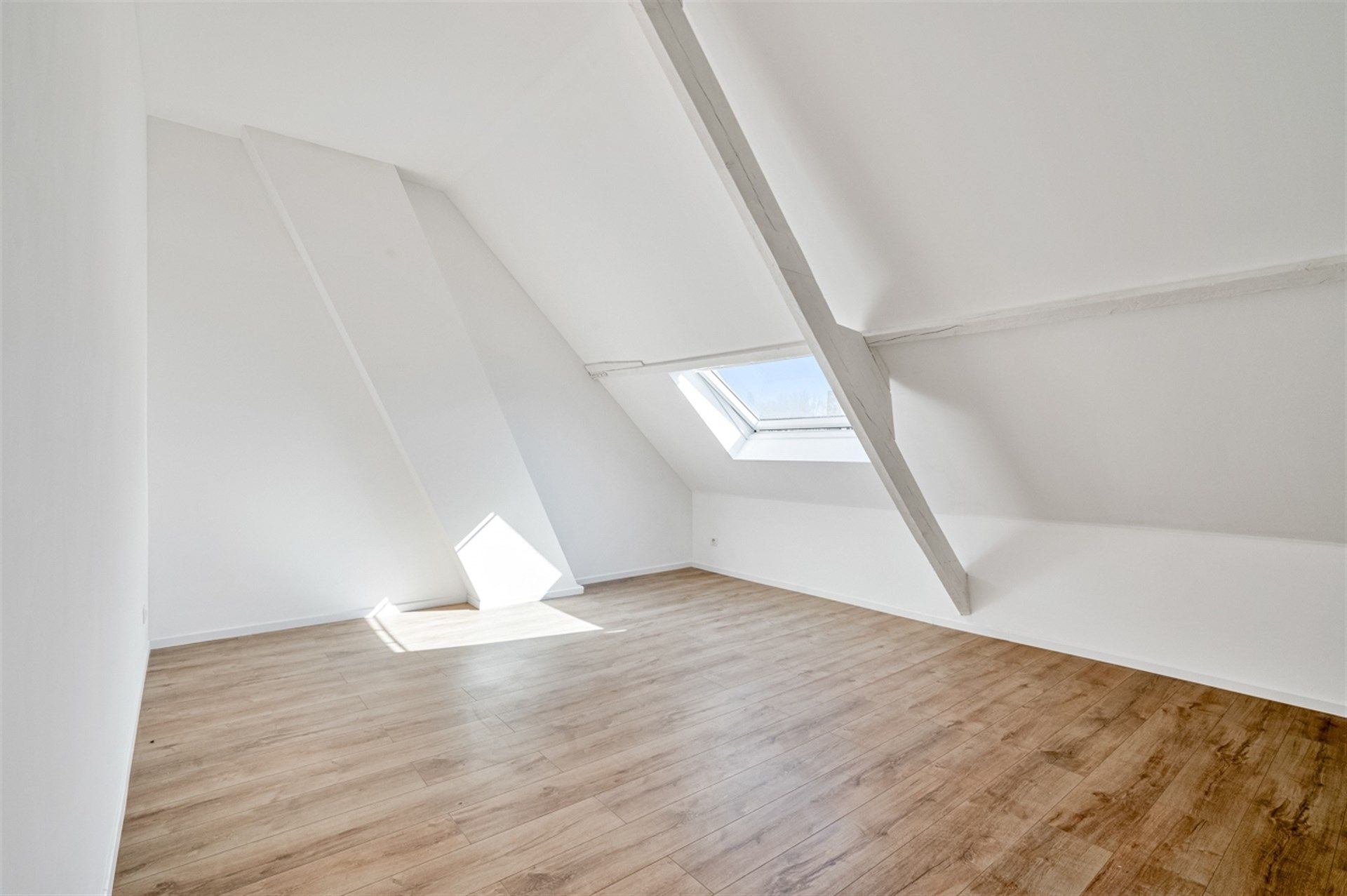 Prachtig gerenoveerde halfopen bebouwing te Moorsel foto 18