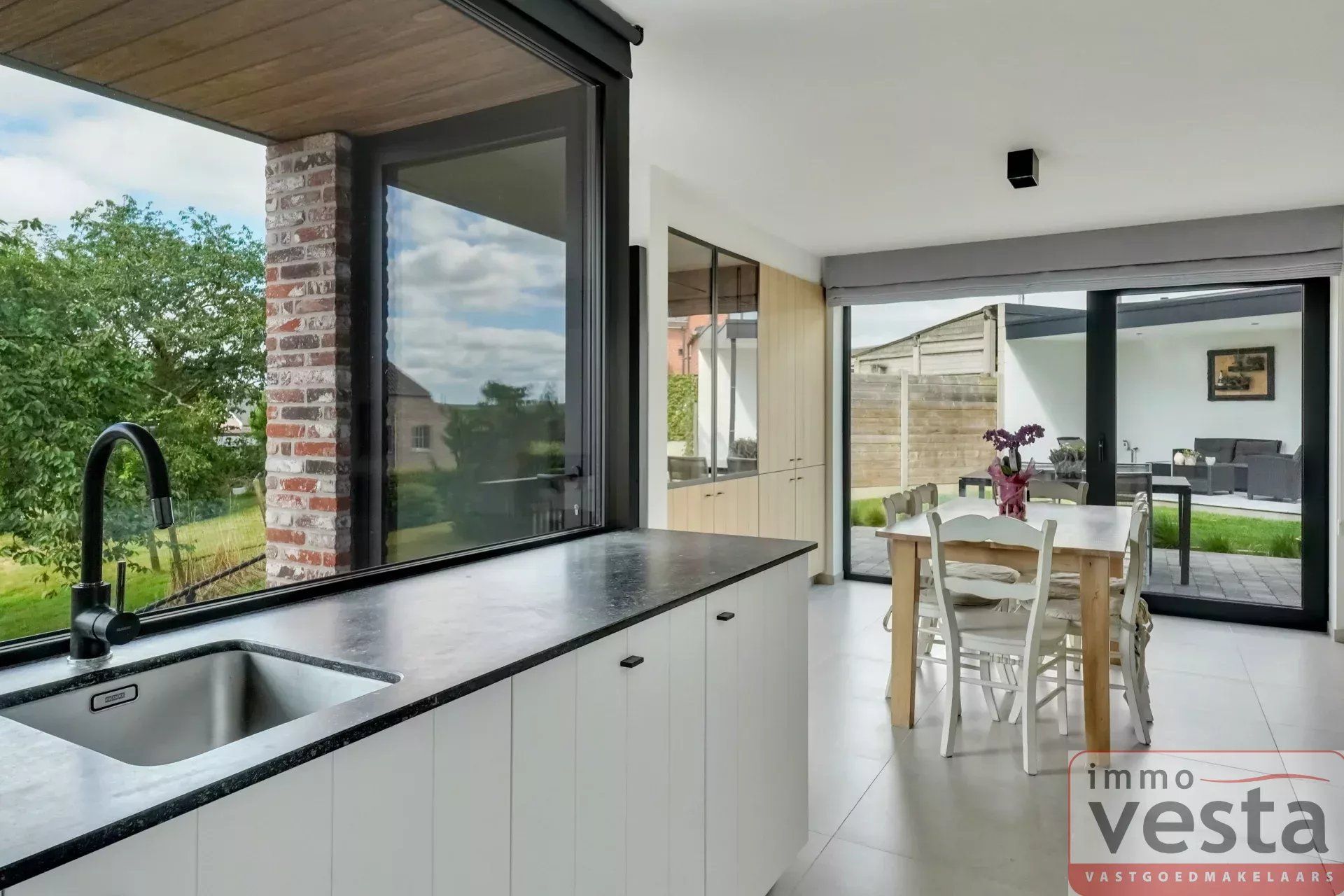 moderne, landelijk gelegen villa foto 24