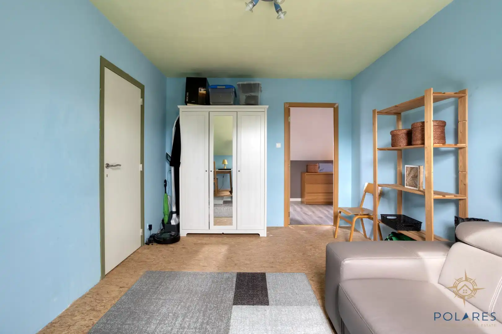 Goed gelegen taverne met woonst en grote parking foto 32