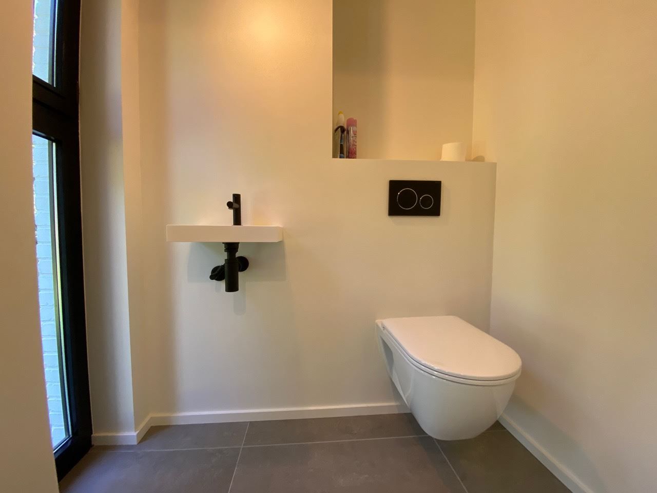 Net gerenoveerde woning met 4 slaapkamers foto 17