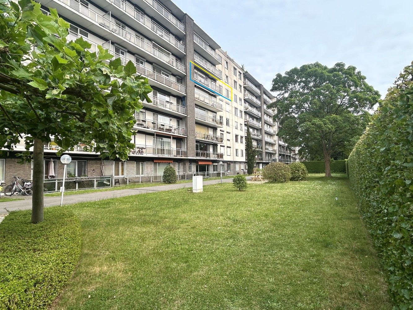 Prachtig gerenoveerd appartement met 2 slaapkamers en garagebox te Heverlee foto 3