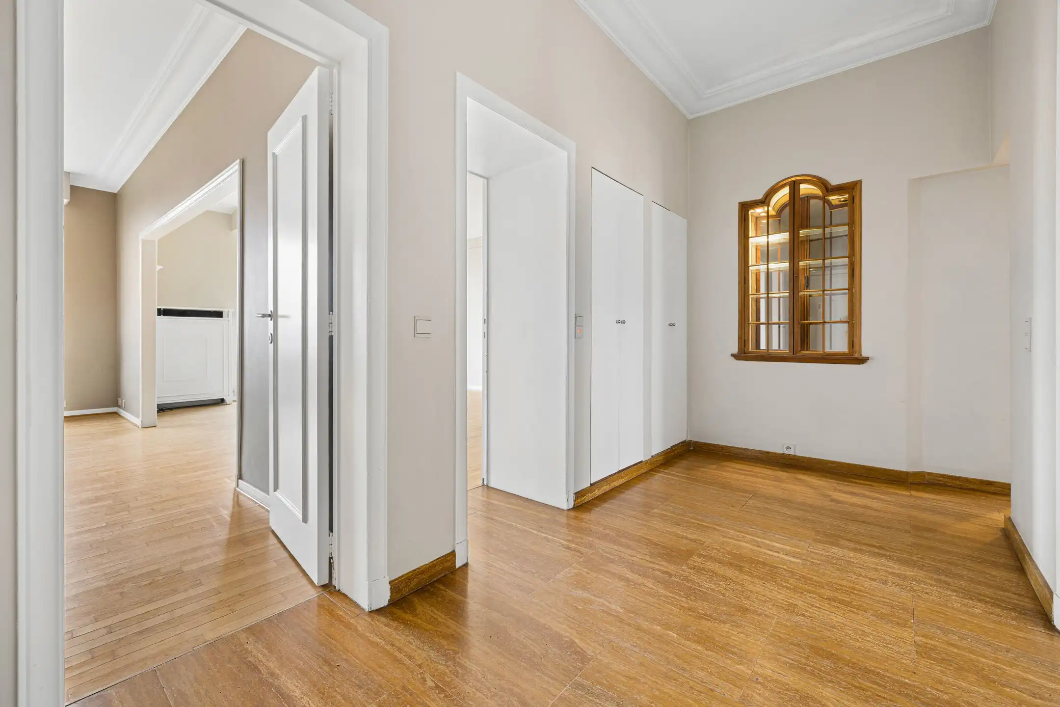Appartement met 4 slaapkamers aan de Louizalaan foto 16