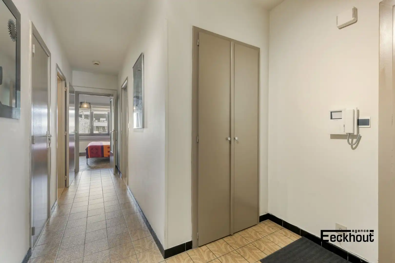 Ruim appartement in rustige straat in het centrum van Oostende. foto 7