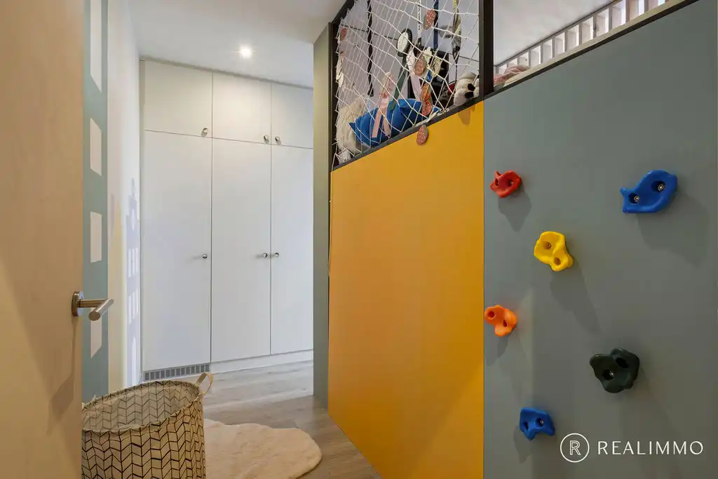 Gezellige en stijlvol gerenoveerde rijwoning te Sint-Denijs foto 15