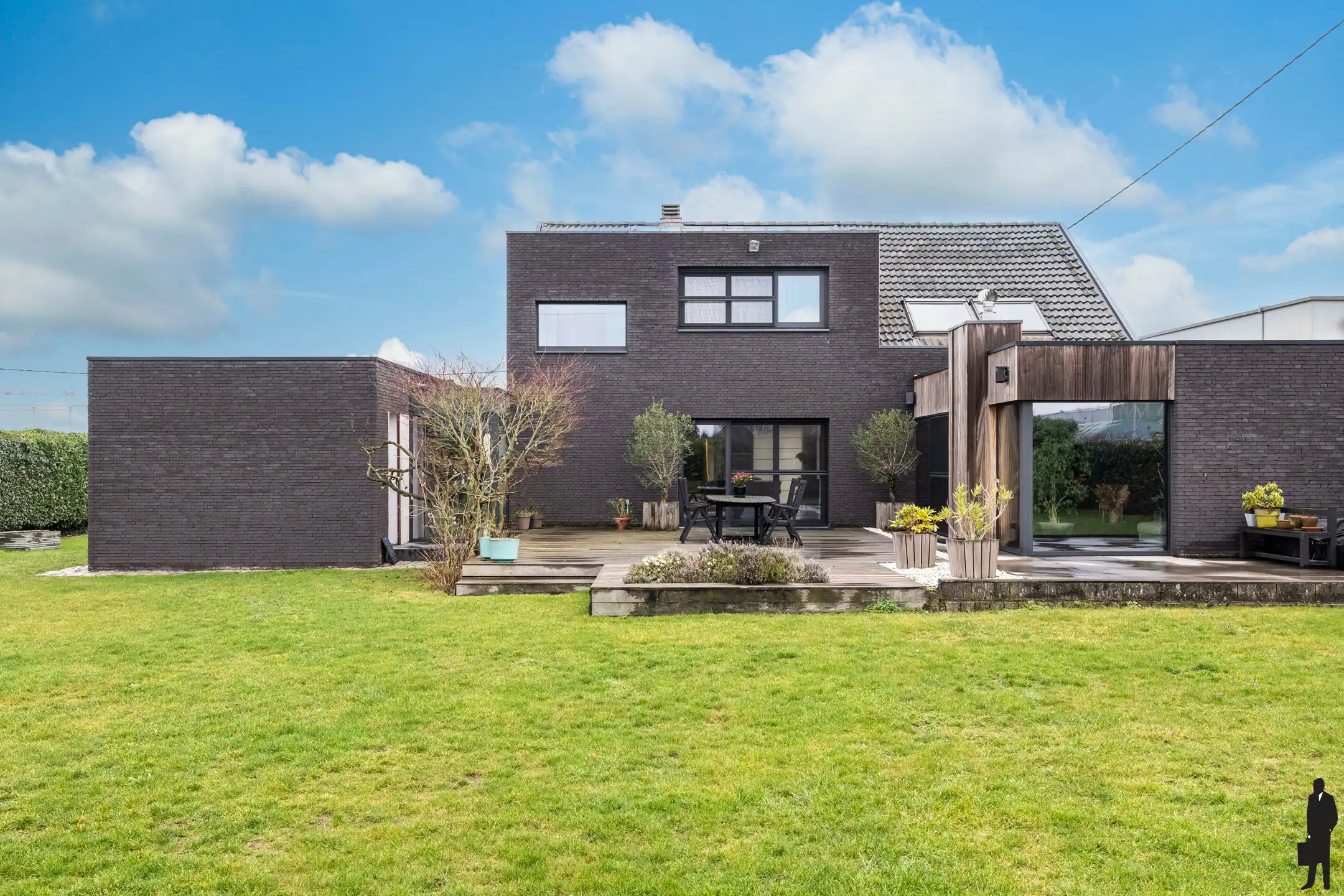 Moderne woning op uitzonderlijk groene toplocatie in Rumst foto {{pictureIndex}}