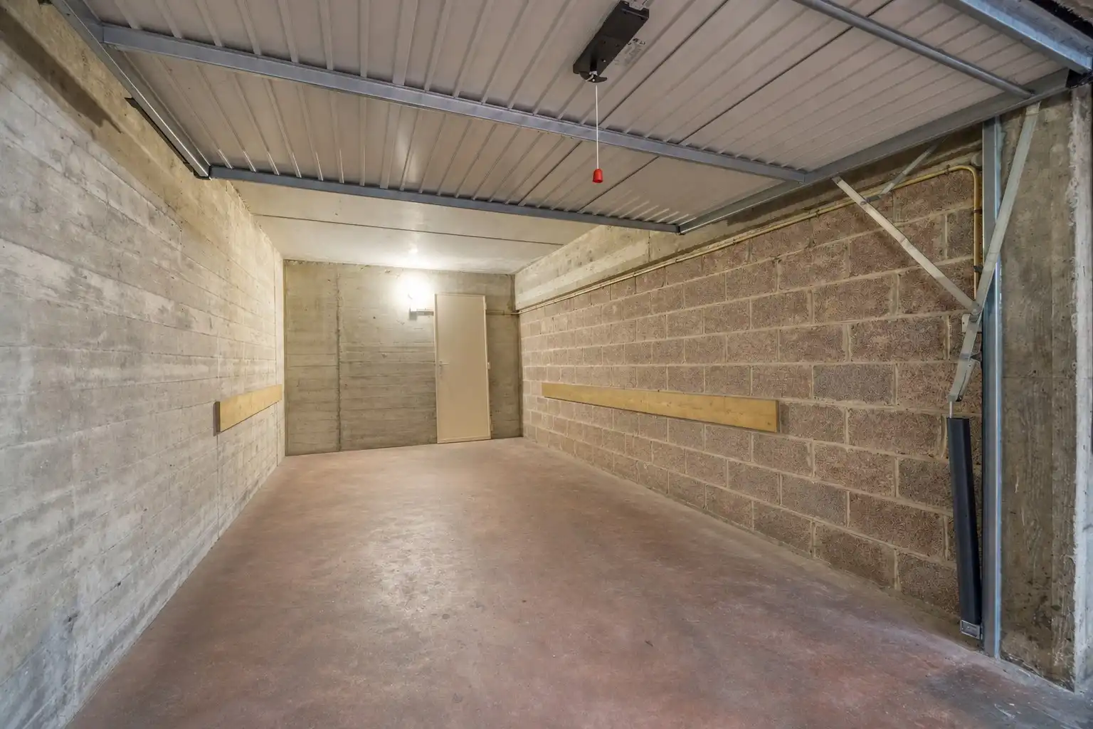 App. te huur met 2 slpk, 2 balkons, kelder en garagebox te Halle foto 20