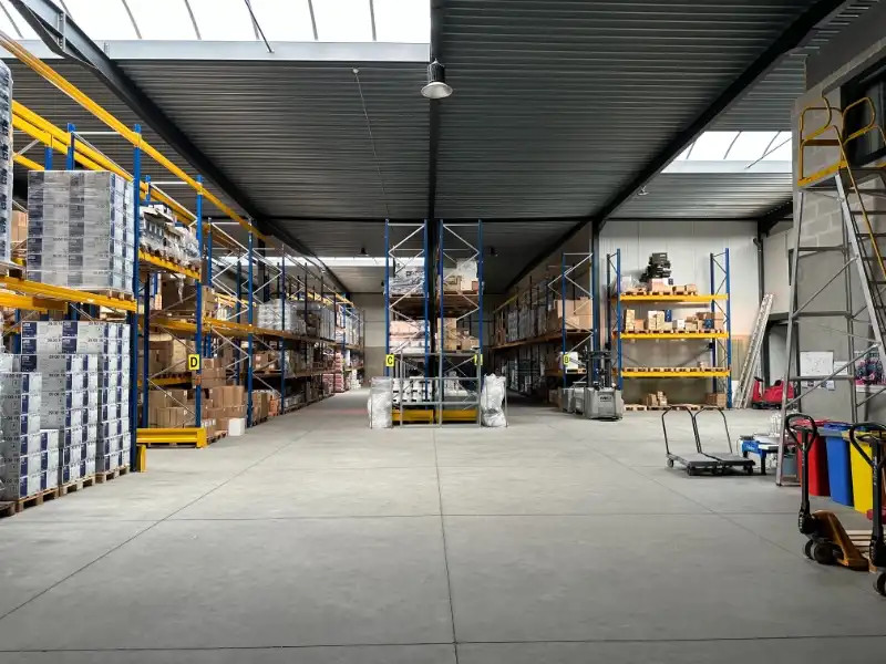 Industrieel gebouw te koop foto 3