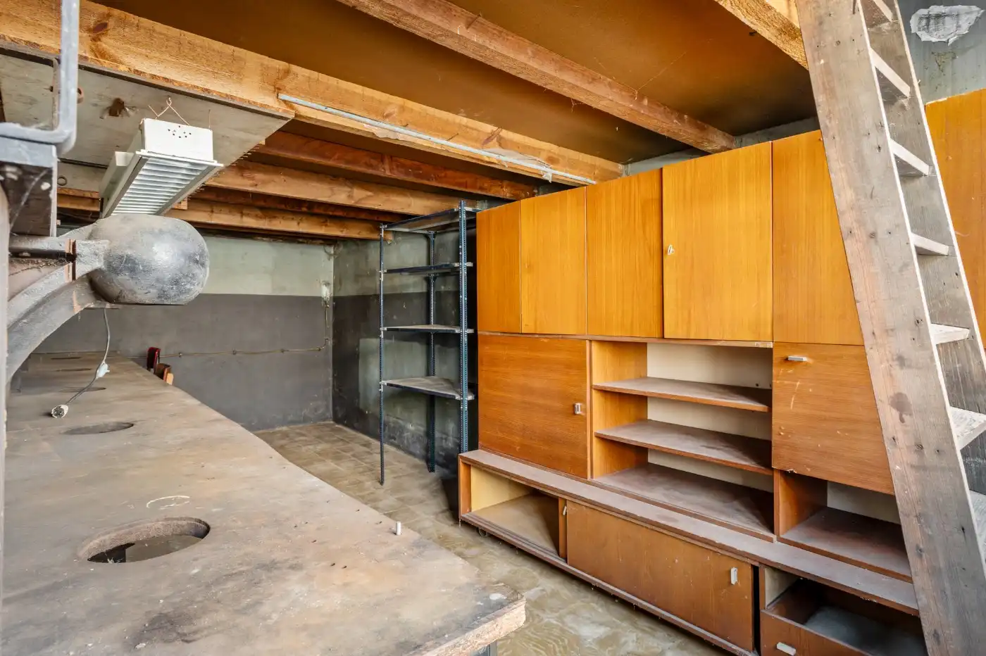 Te renoveren woning met 3 à 4 slpk. en inpandige garage foto 23