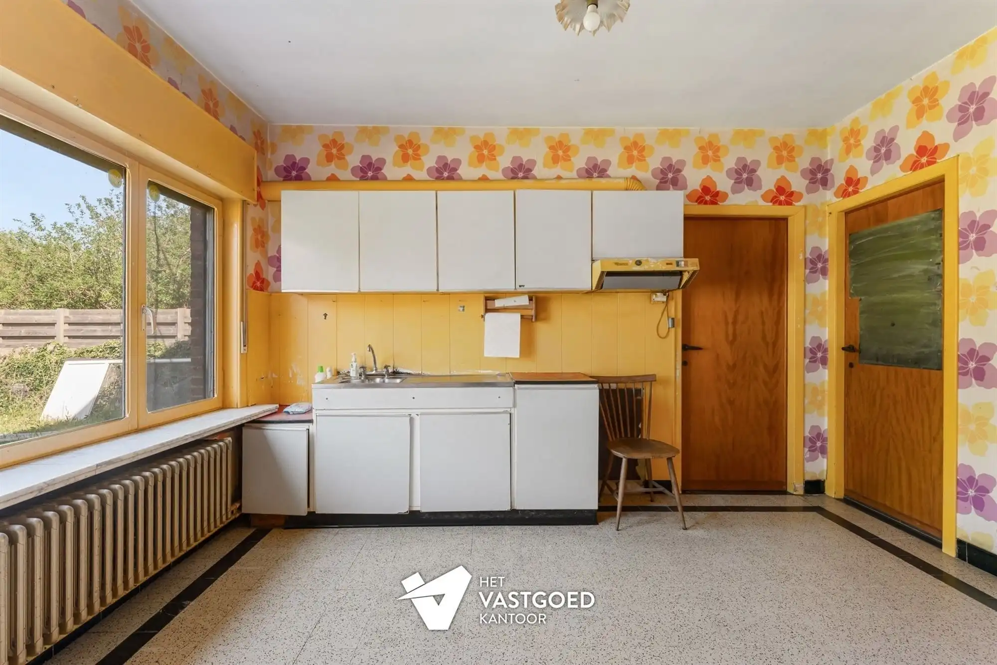RUIME WONING MET ENORM POTENTIEEL OP IDEALE LIGGING foto 6