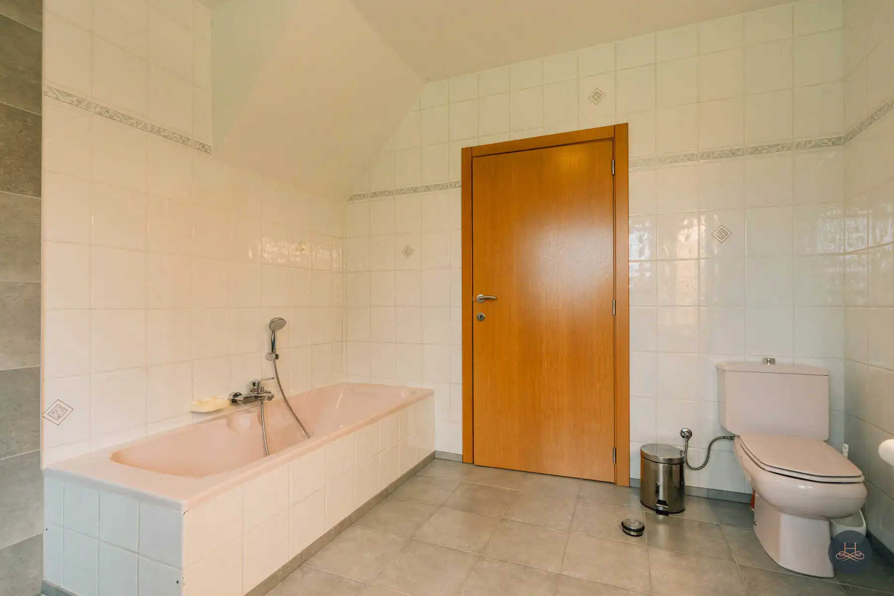 Zeer ruime gezinswoning op ontzettend rustige, groene ligging foto 15
