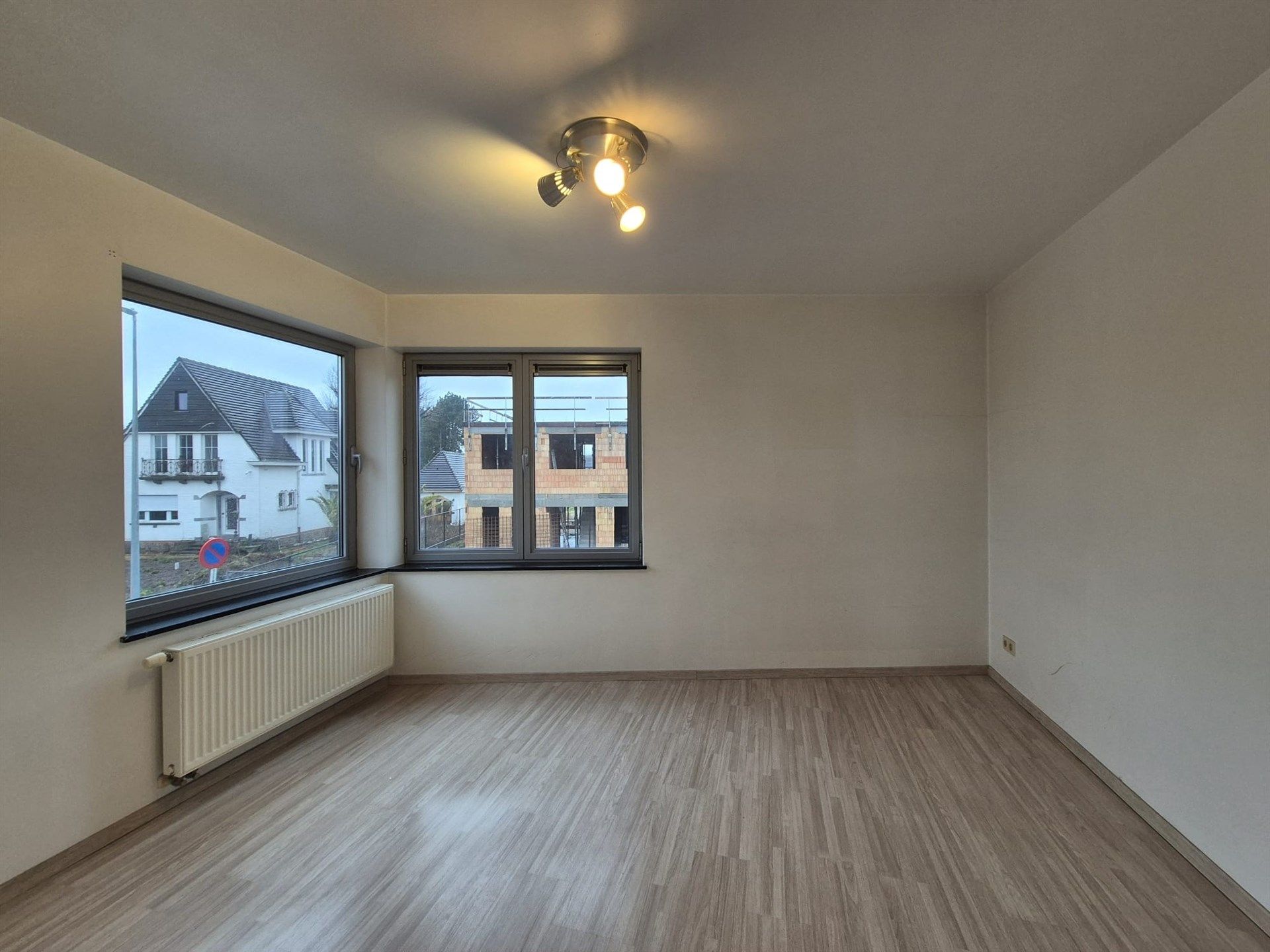 Rustig gelegen woning met tuin en garage. foto 15