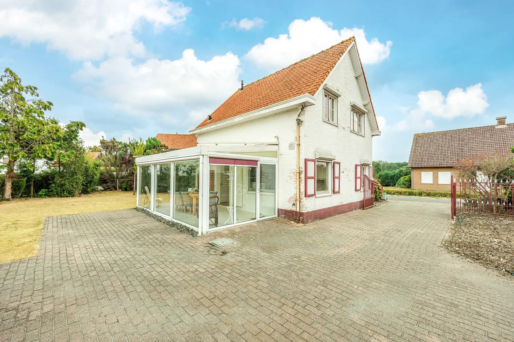 Rustig gelegen charmante woning met 3 slaapkamers op 730m² foto 24