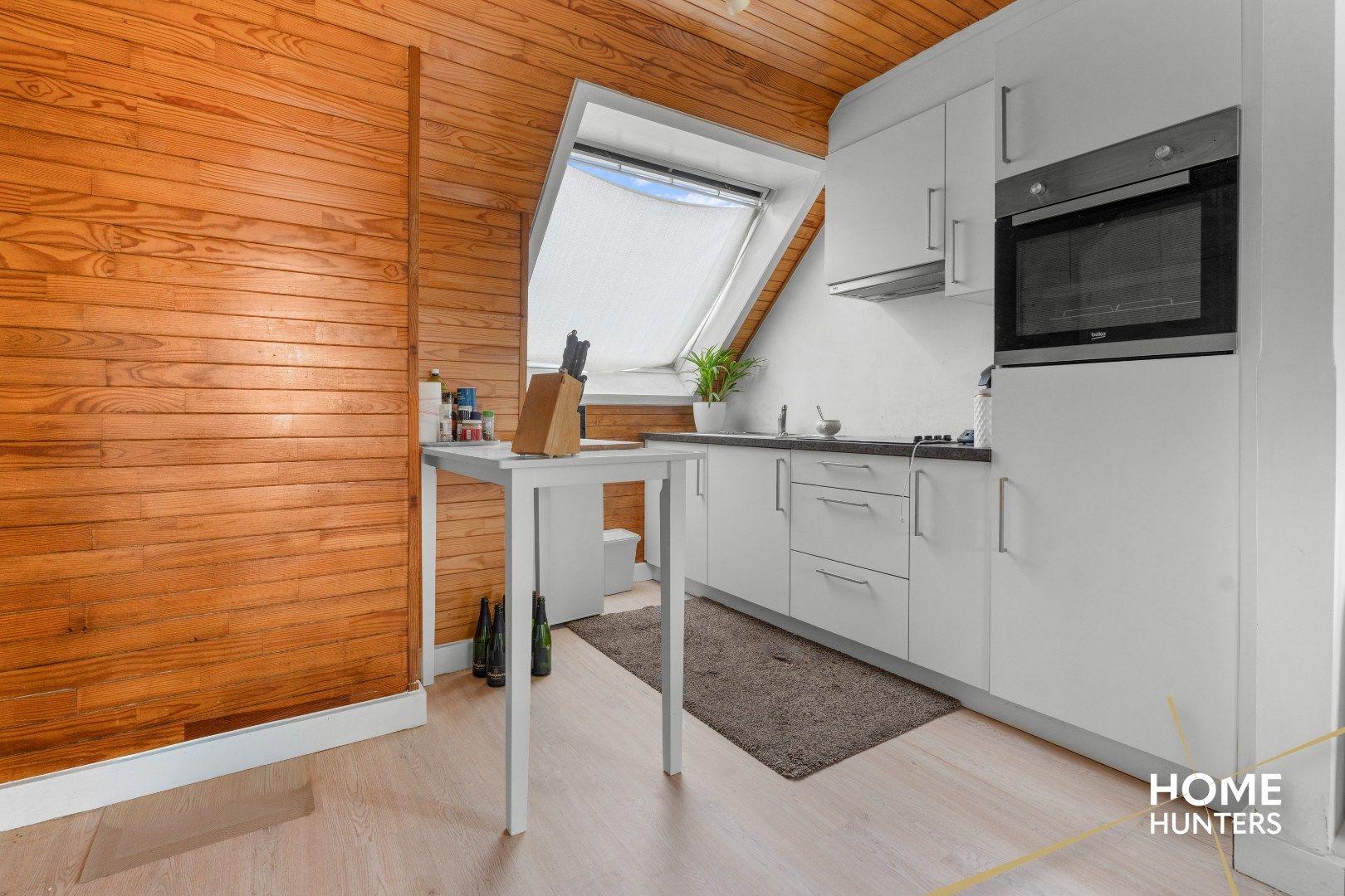 Instapklaar appartement met staanplaats in het hart van Zele! foto 12