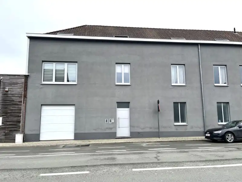 2 slaapkamer duplex appartement met garage foto {{pictureIndex}}