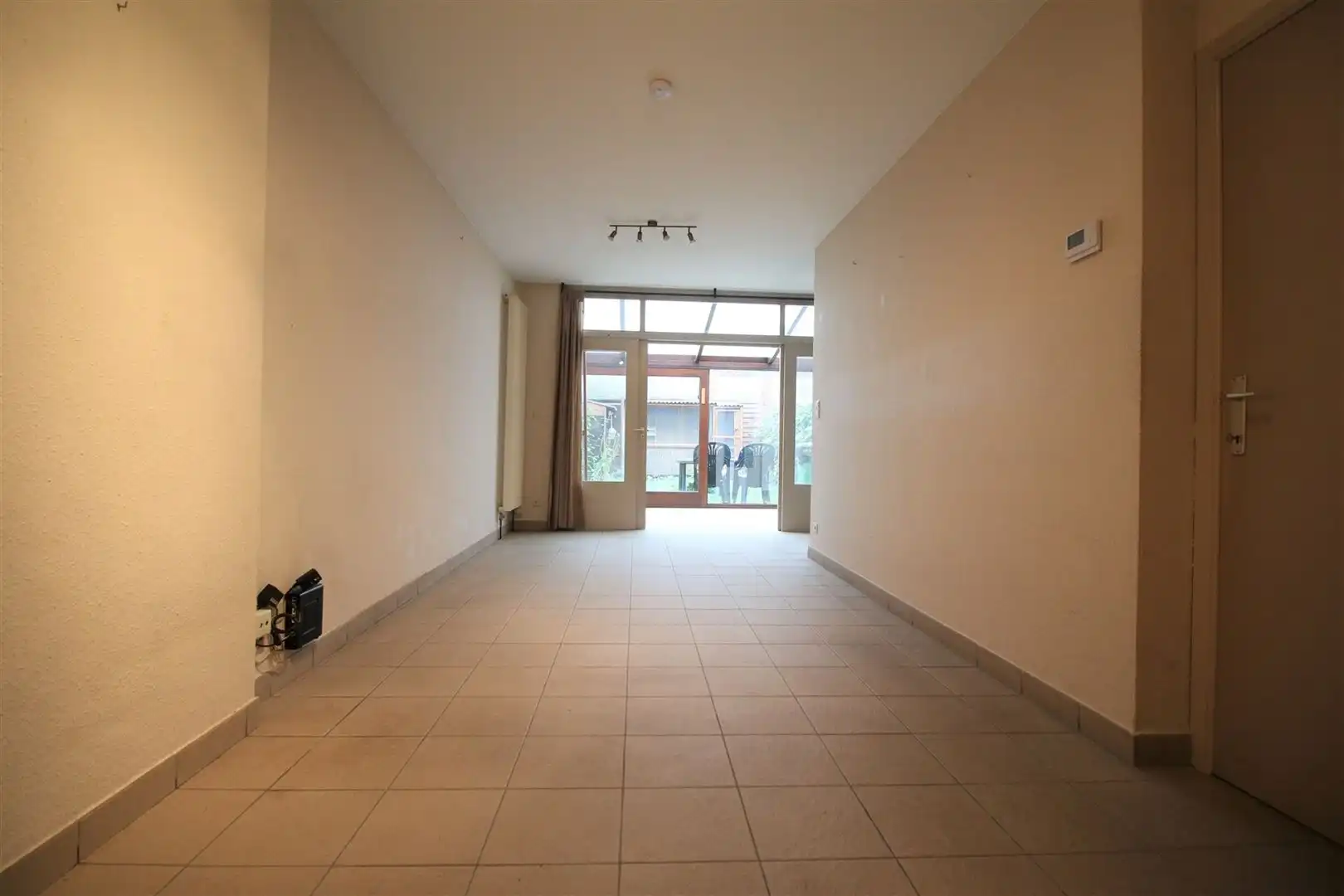 Gelijkvloersappartement met 1 slaapkamer en tuin in centrum Merksem foto 2