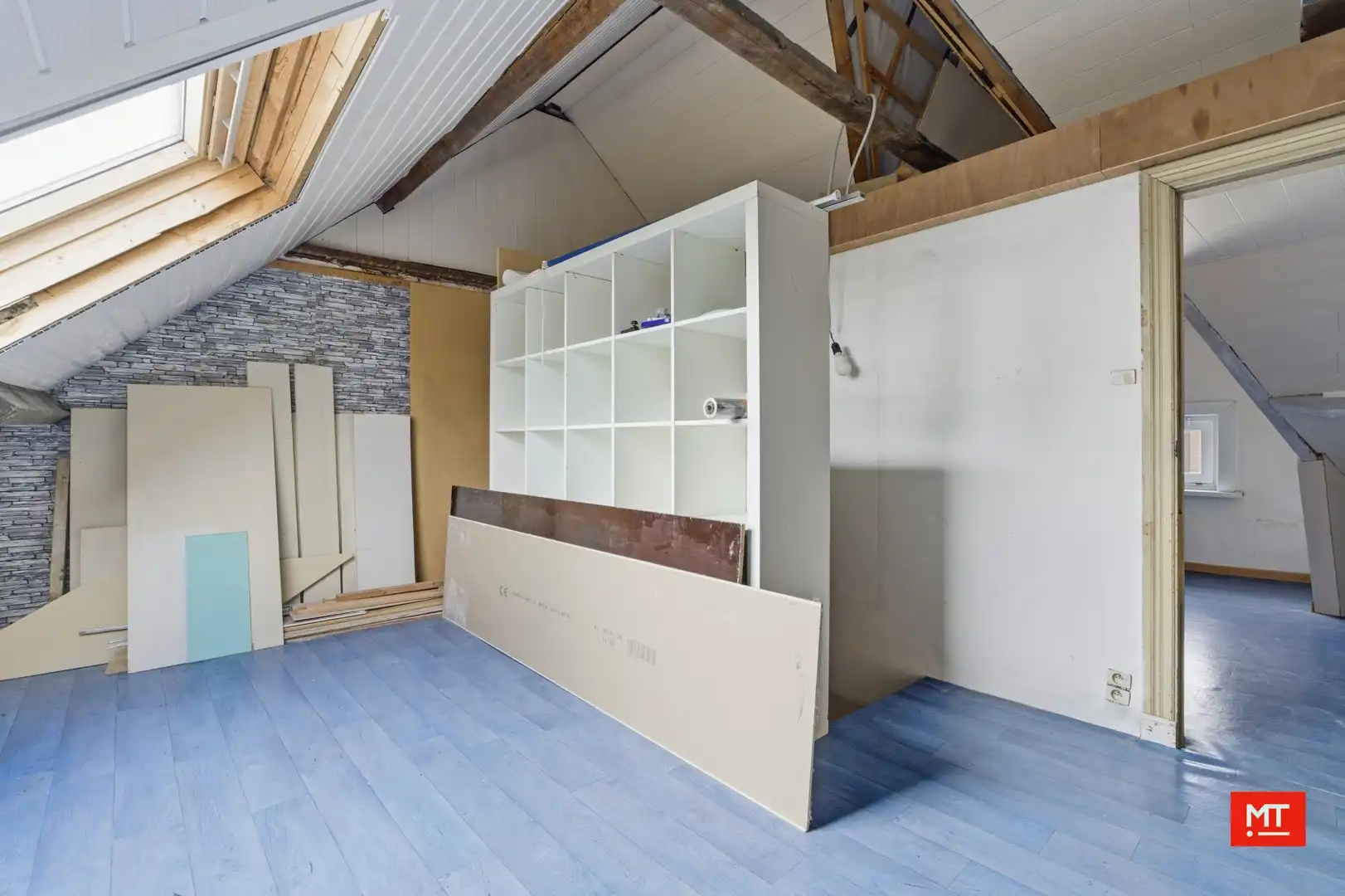 Ruime, instapklare woning met 4 slaapkamers en zonnige tuin in Wevelgem foto 15